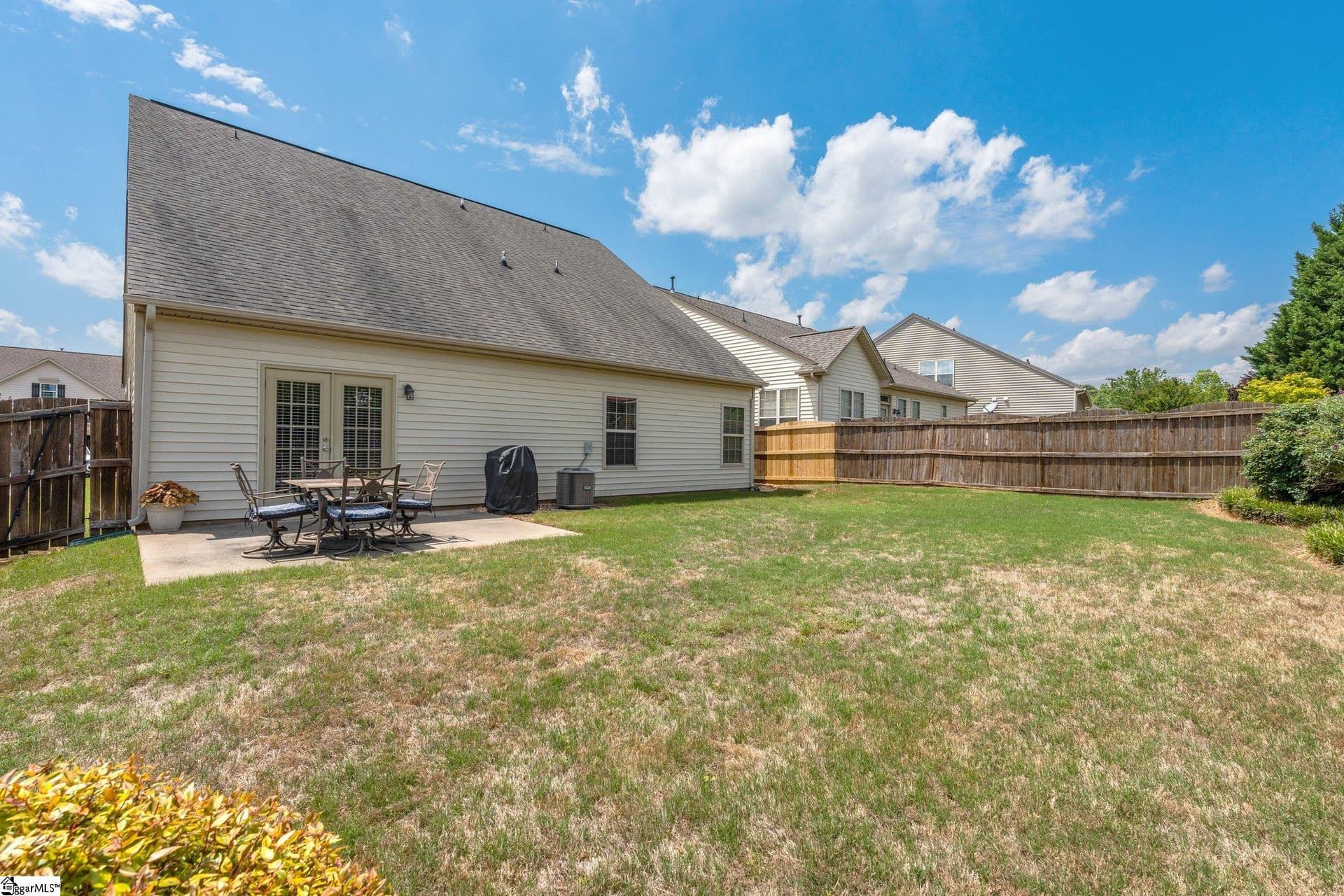 Property image 3 at 11 Penrith Court, Simpsonville, SC 29681