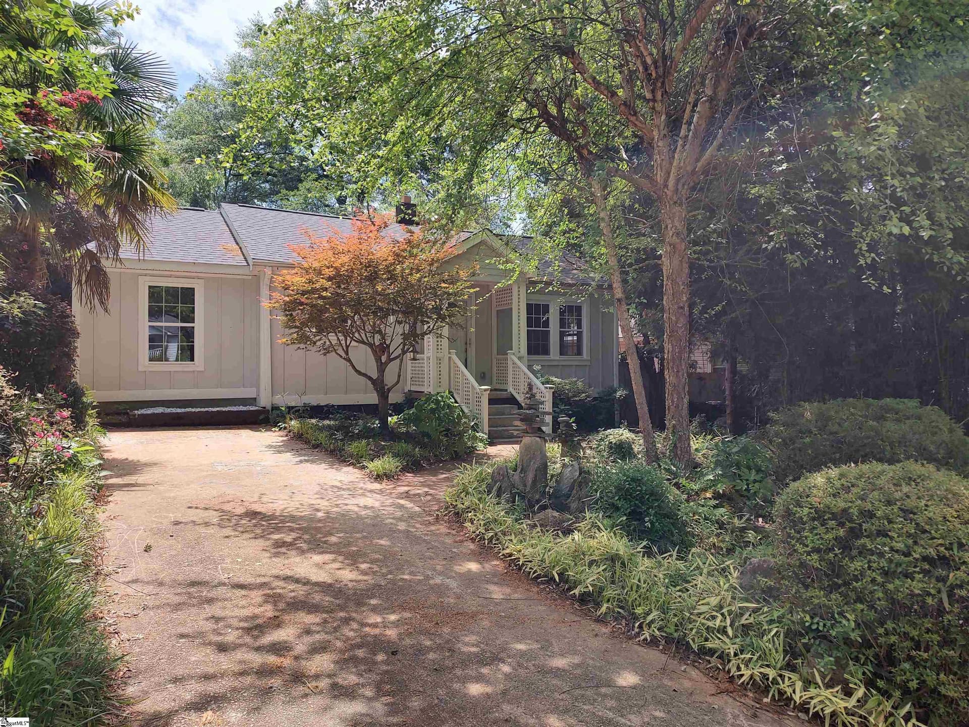 Property image 2 at 14 Dixie Avenue, Greenville, SC 29607