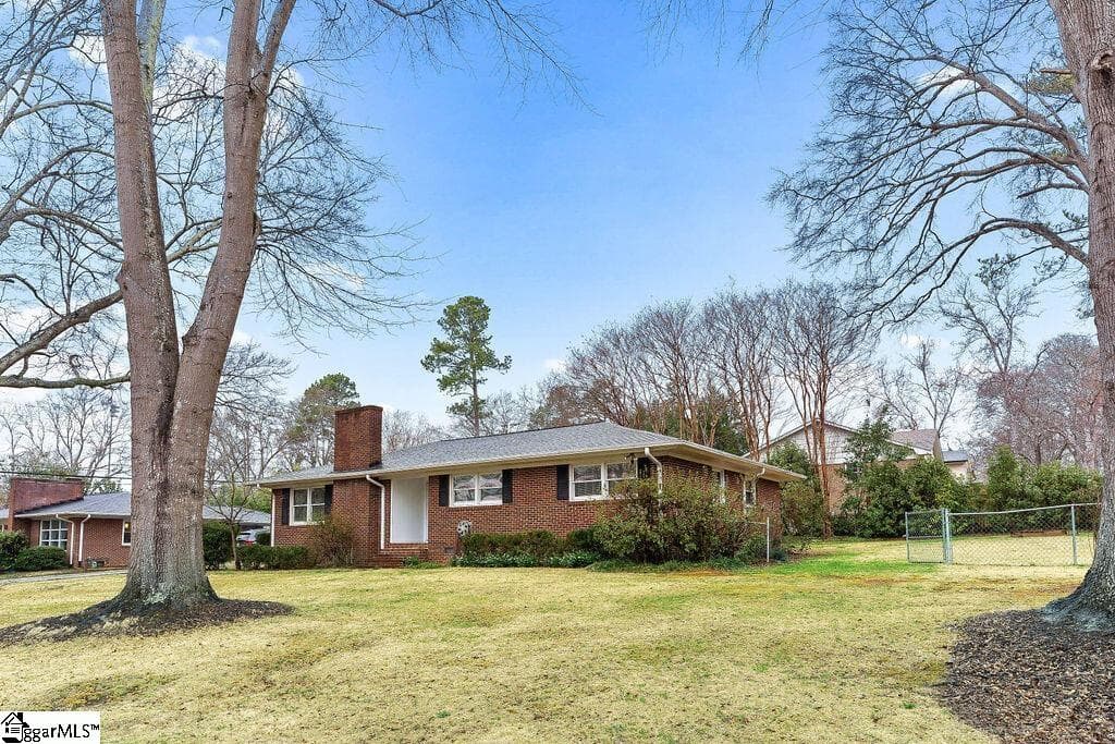 111 Monroe Road