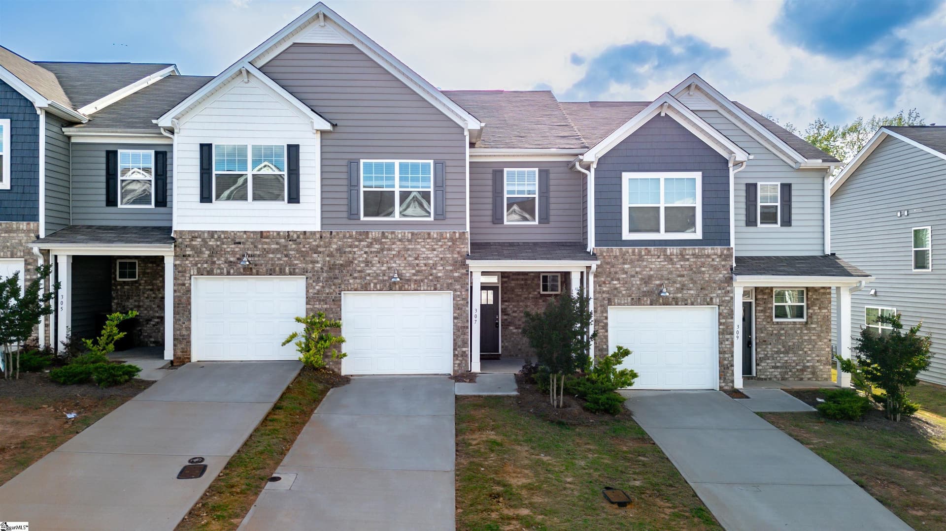 307 E Compass Way