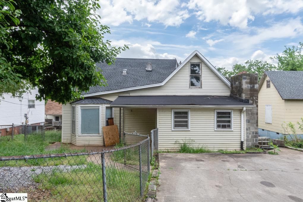 Property image 3 at 33 Henry Street, Greenville, SC 29605