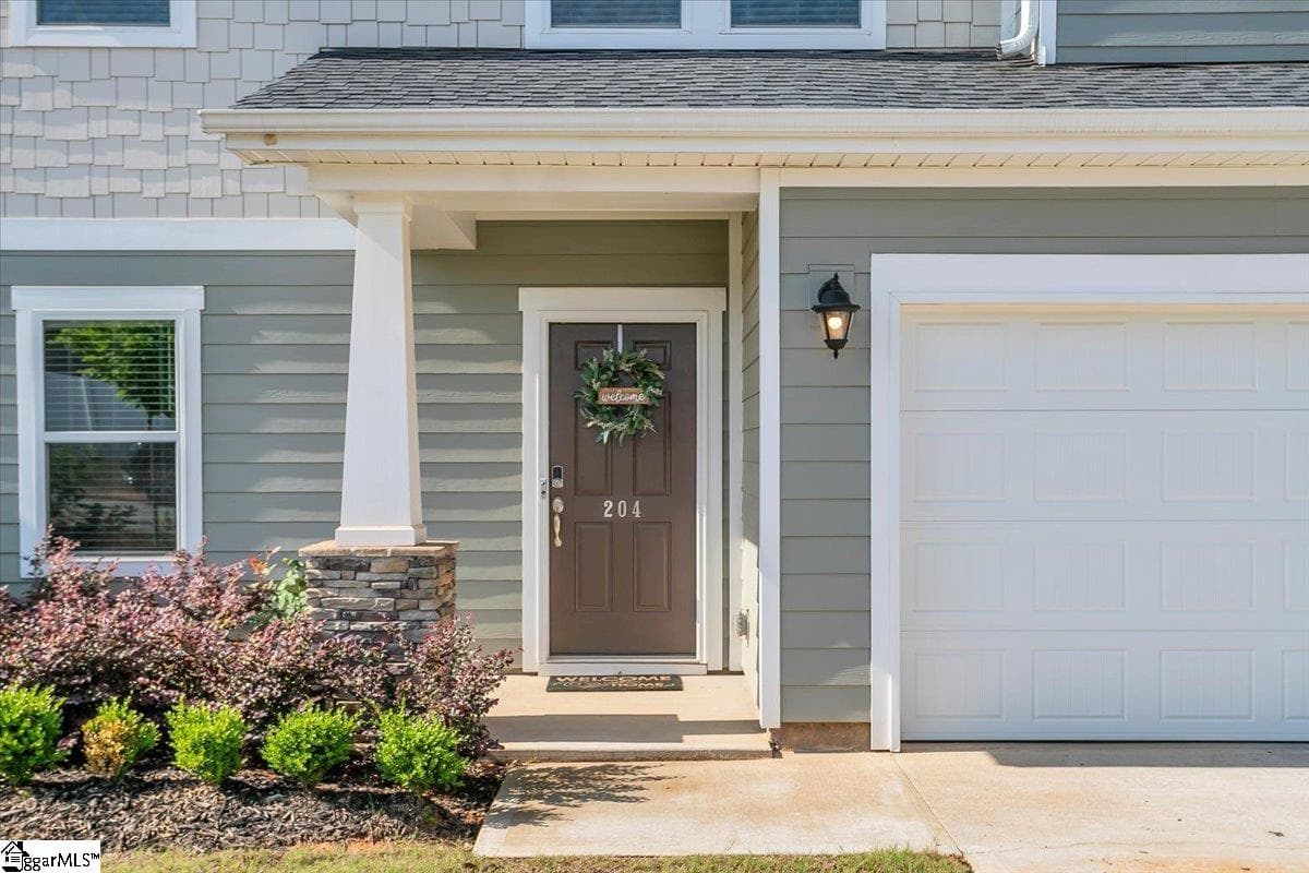 Property image 2 at 204 Hazelcroft Drive, Fountain Inn, SC 29644