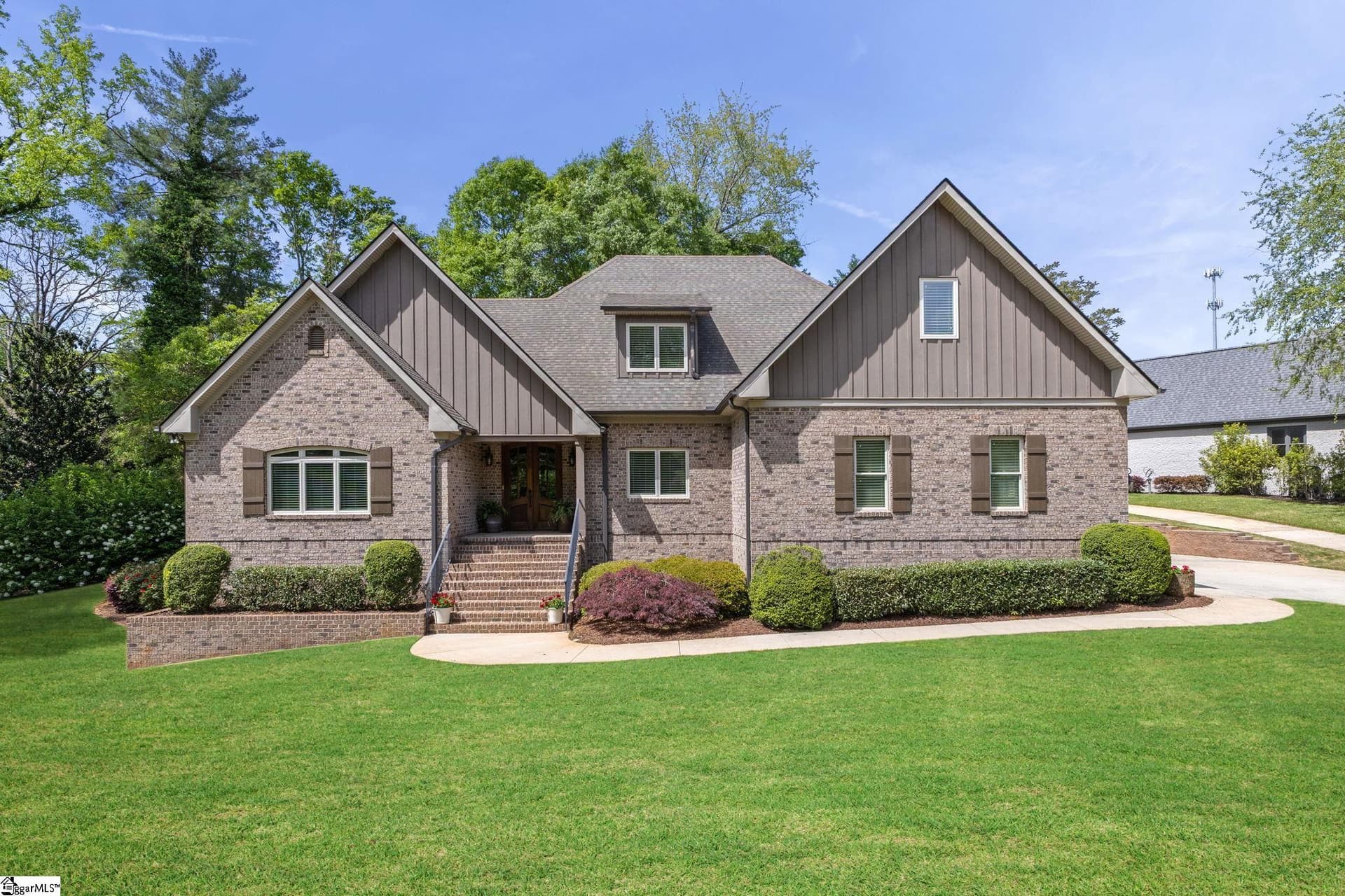 Avondale West, Greenville Community
