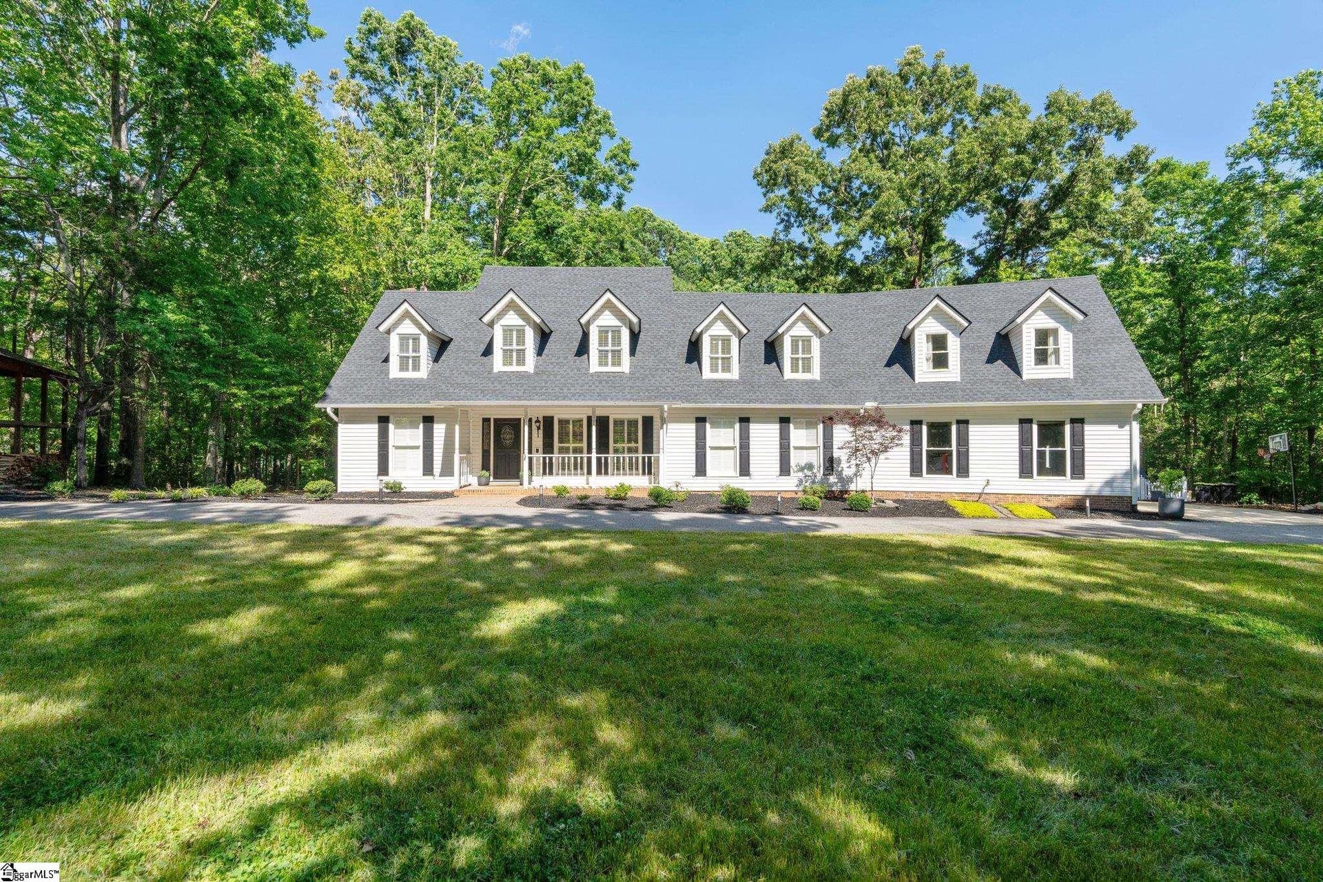 Fairview Woods, Simpsonville Community