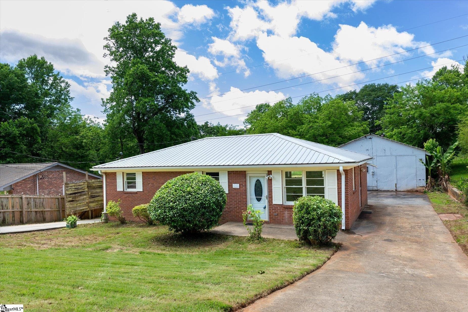 Property image 2 at 106 Gayle Street, Piedmont, SC 29673