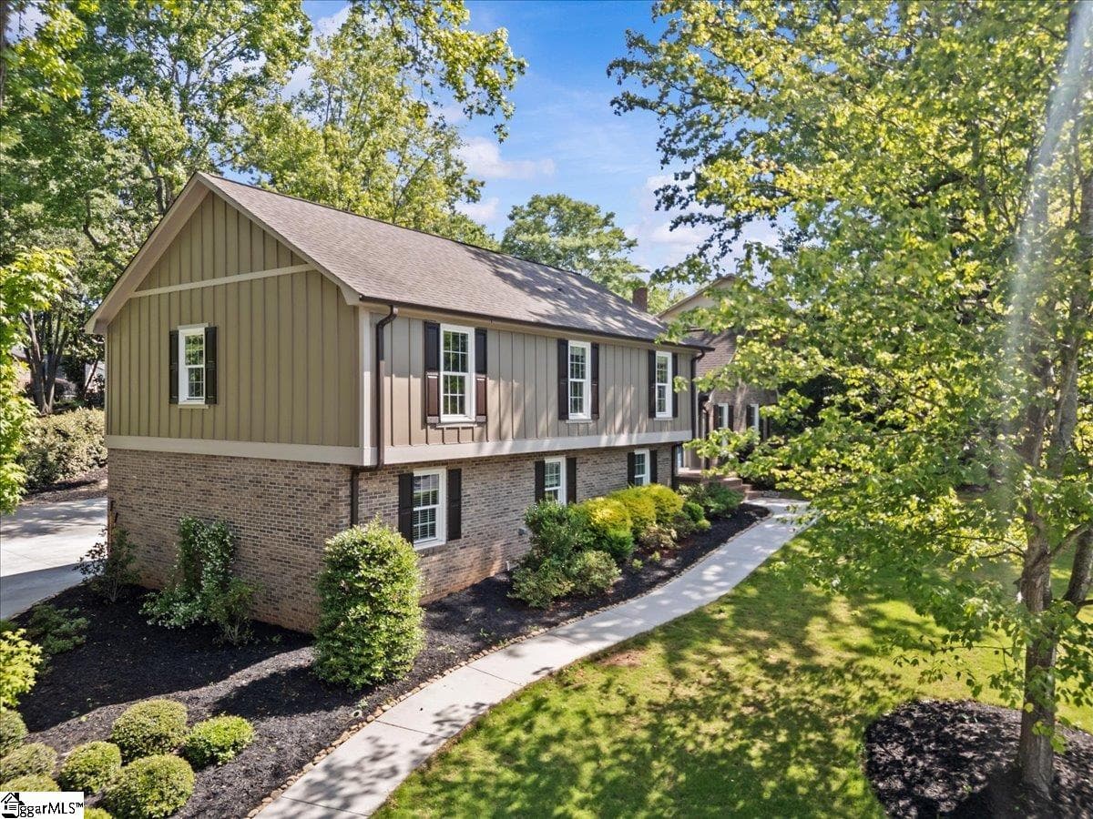 Property image 3 at 120 Cherrywood Trail, Greer, SC 29650