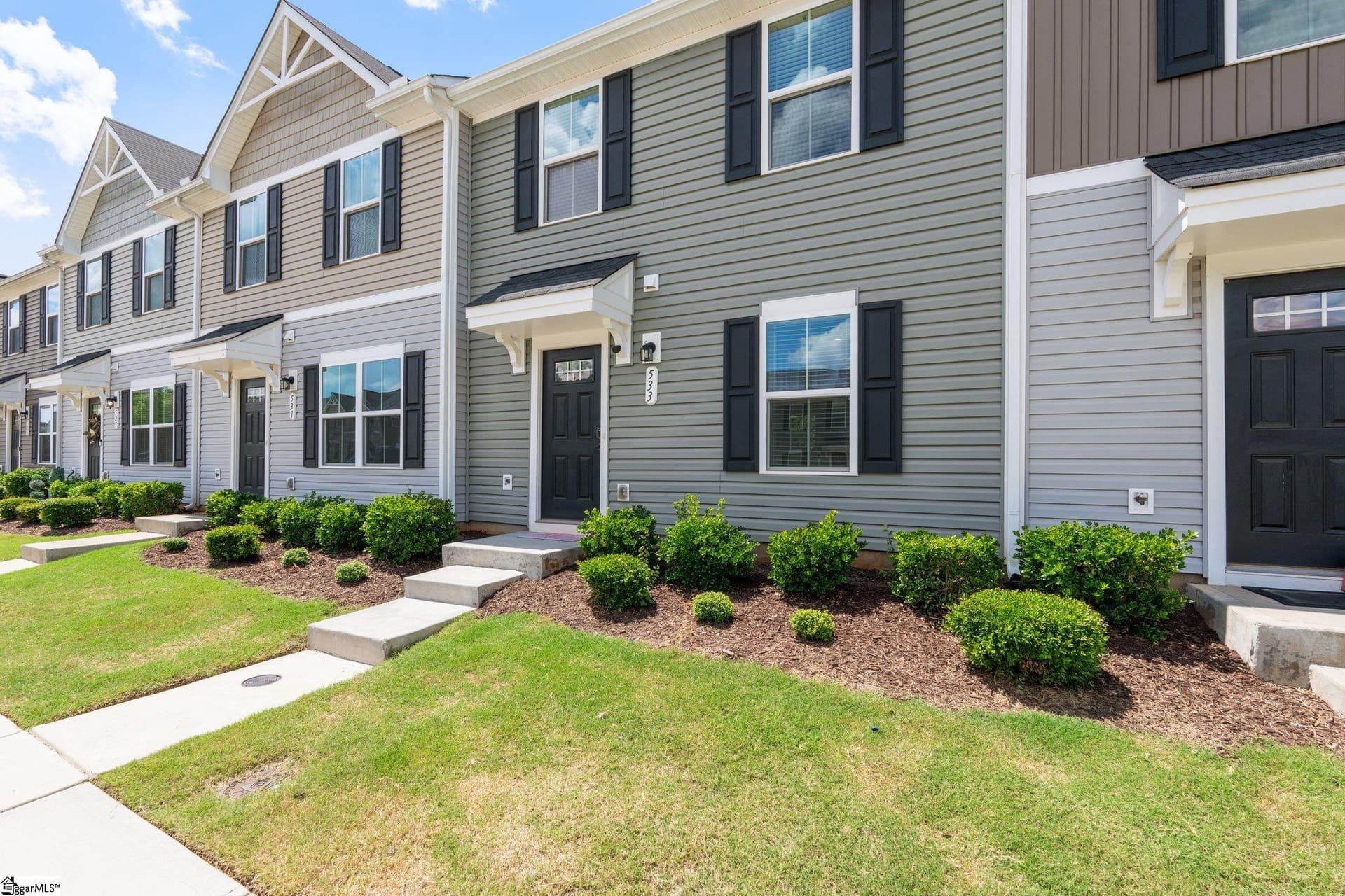 Hampton Townes, Greenville Community