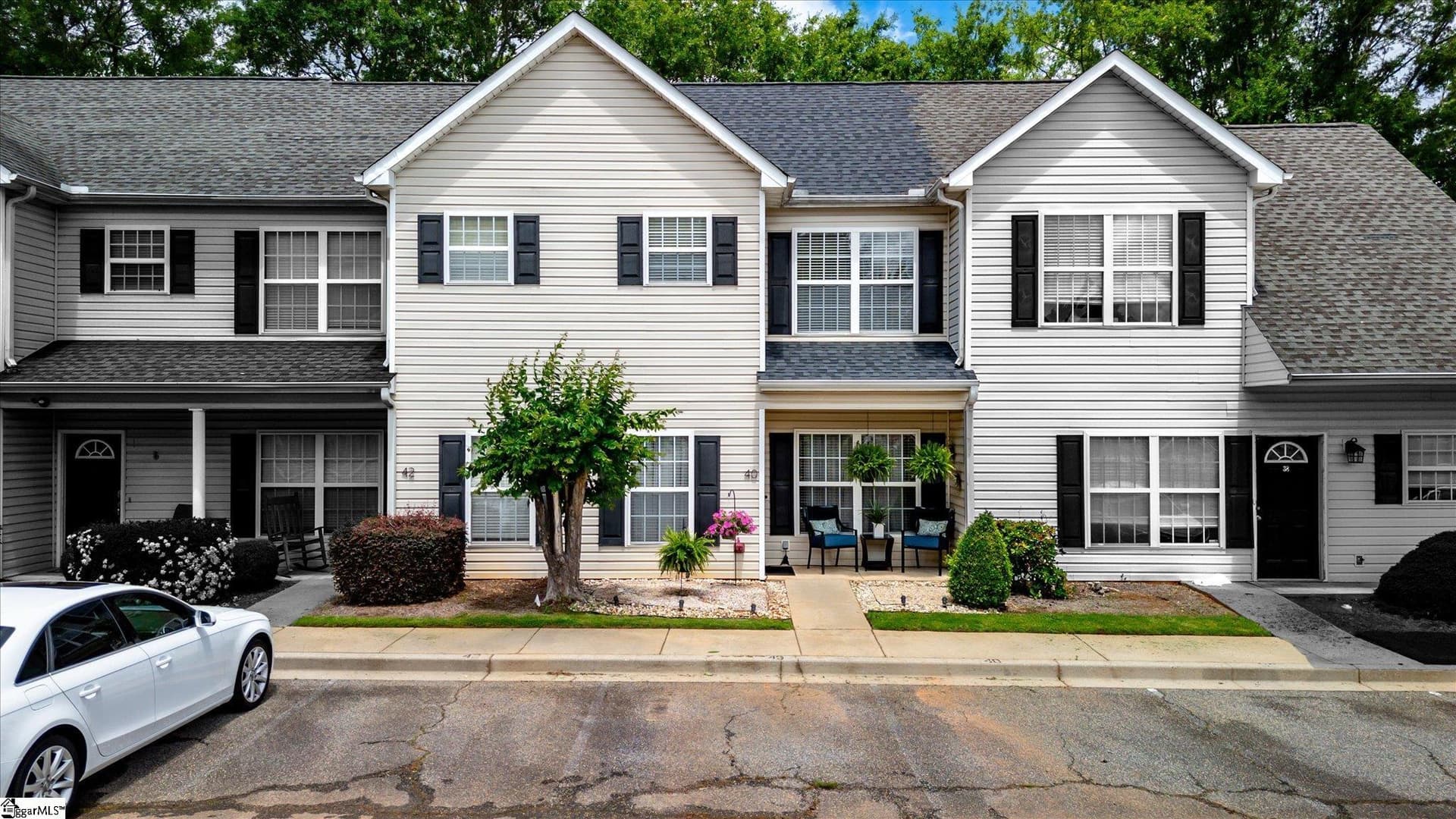 40 Ridgestone Circle
