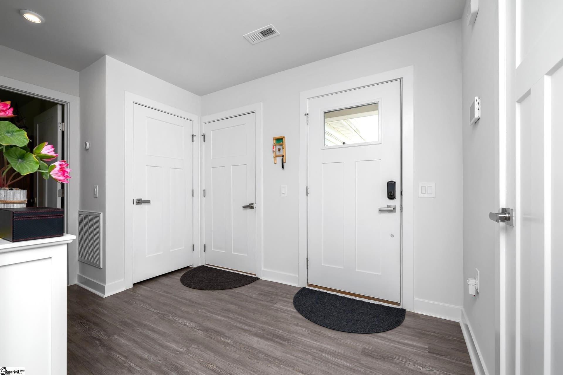 Property image 3 at 203 Bending Branch Road, Greenville, SC 29605