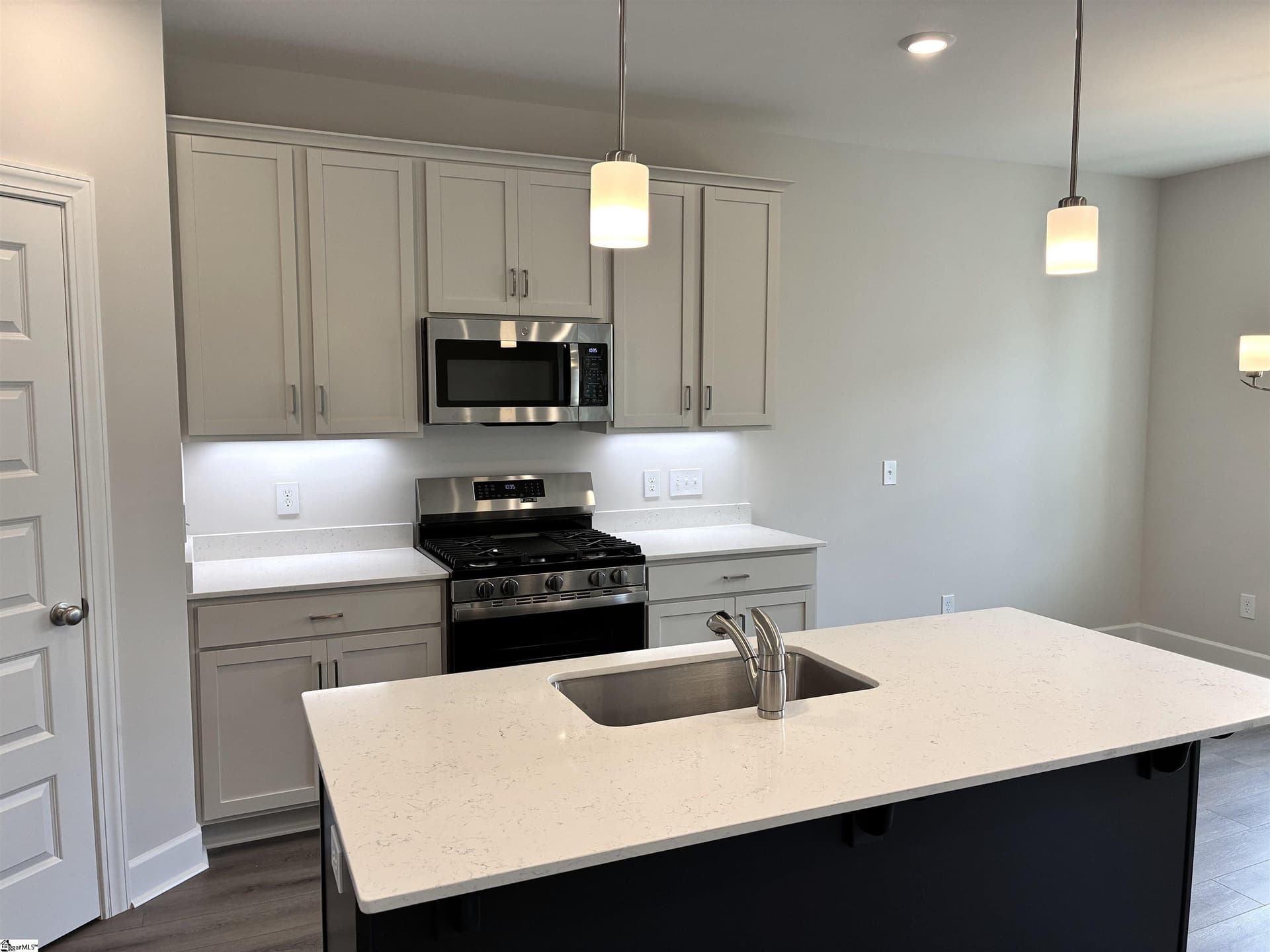 Property image 4 at 207 Fenner Place, Greenville, SC 29607