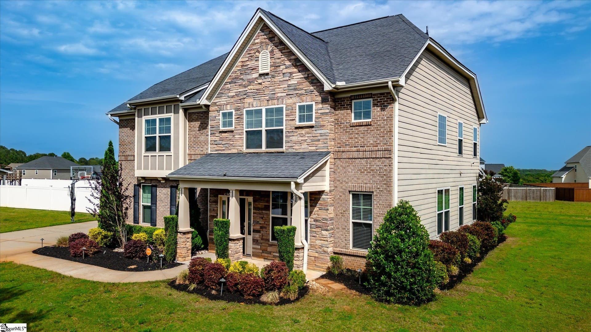 Property image 2 at 606 N Meadows Lane, Easley, SC 29642
