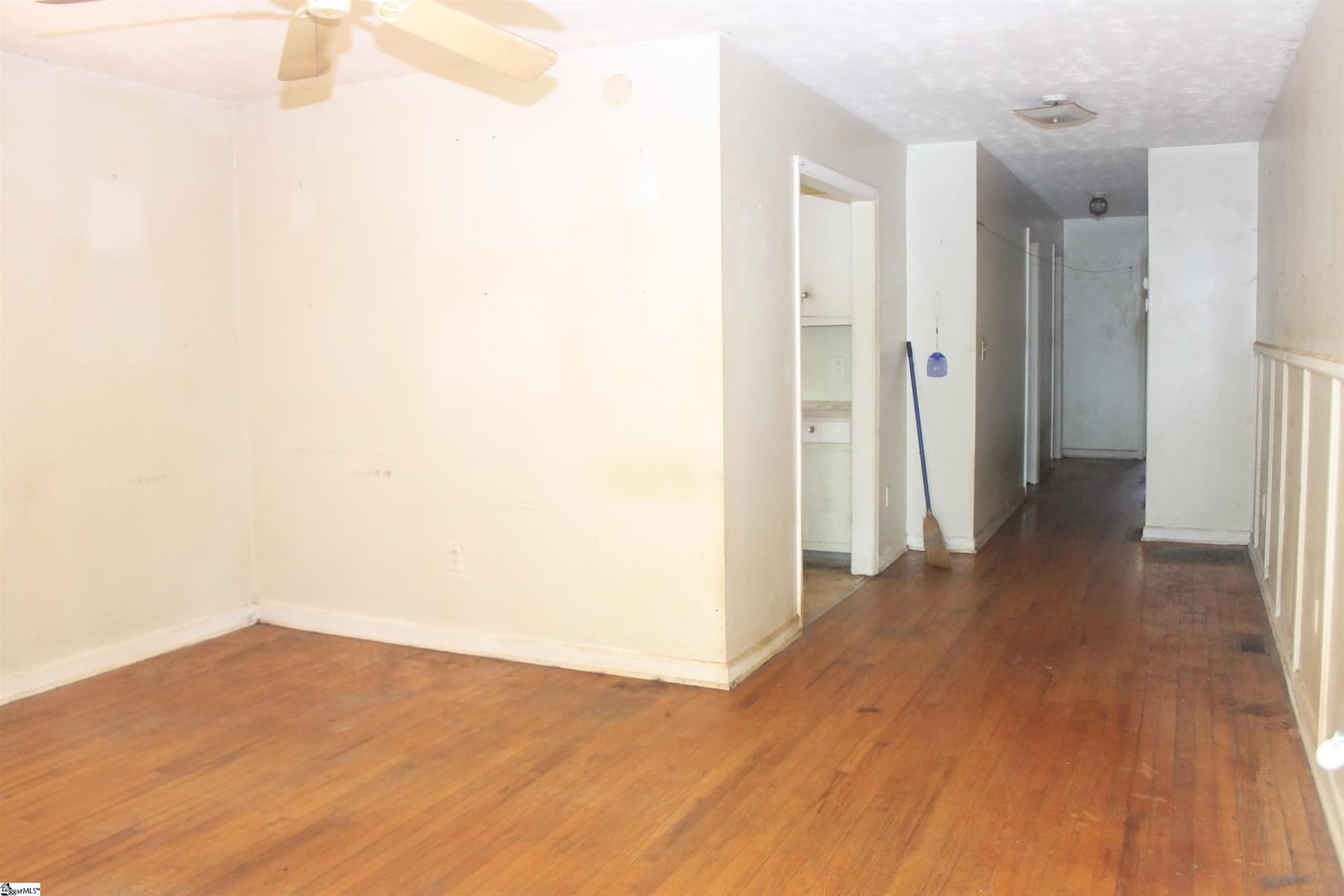 Property image 3 at 206 Ashley Avenue, Greenville, SC 29609-5454