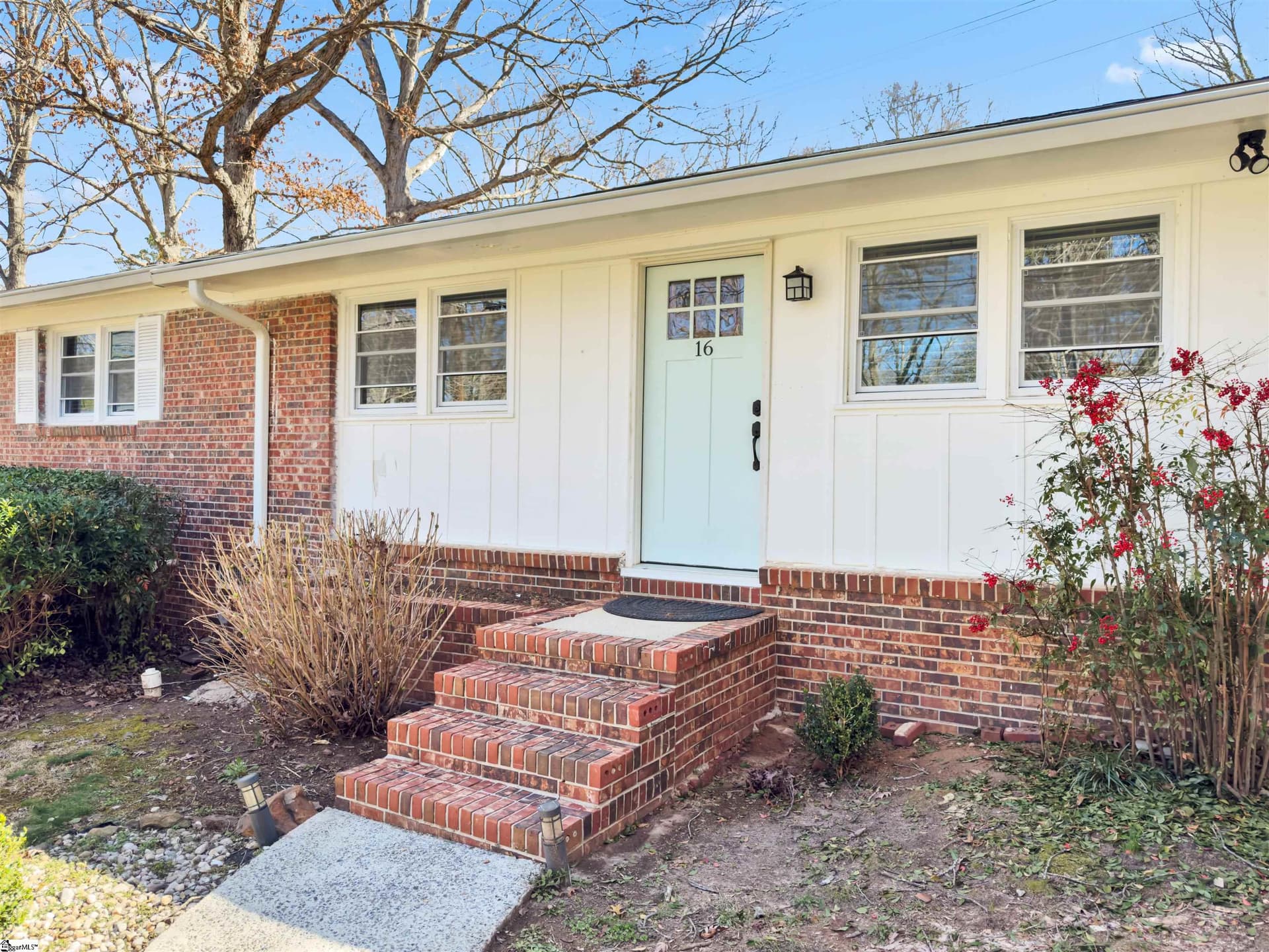 Property image 2 at 16 Flower Drive, Greenville, SC 29605