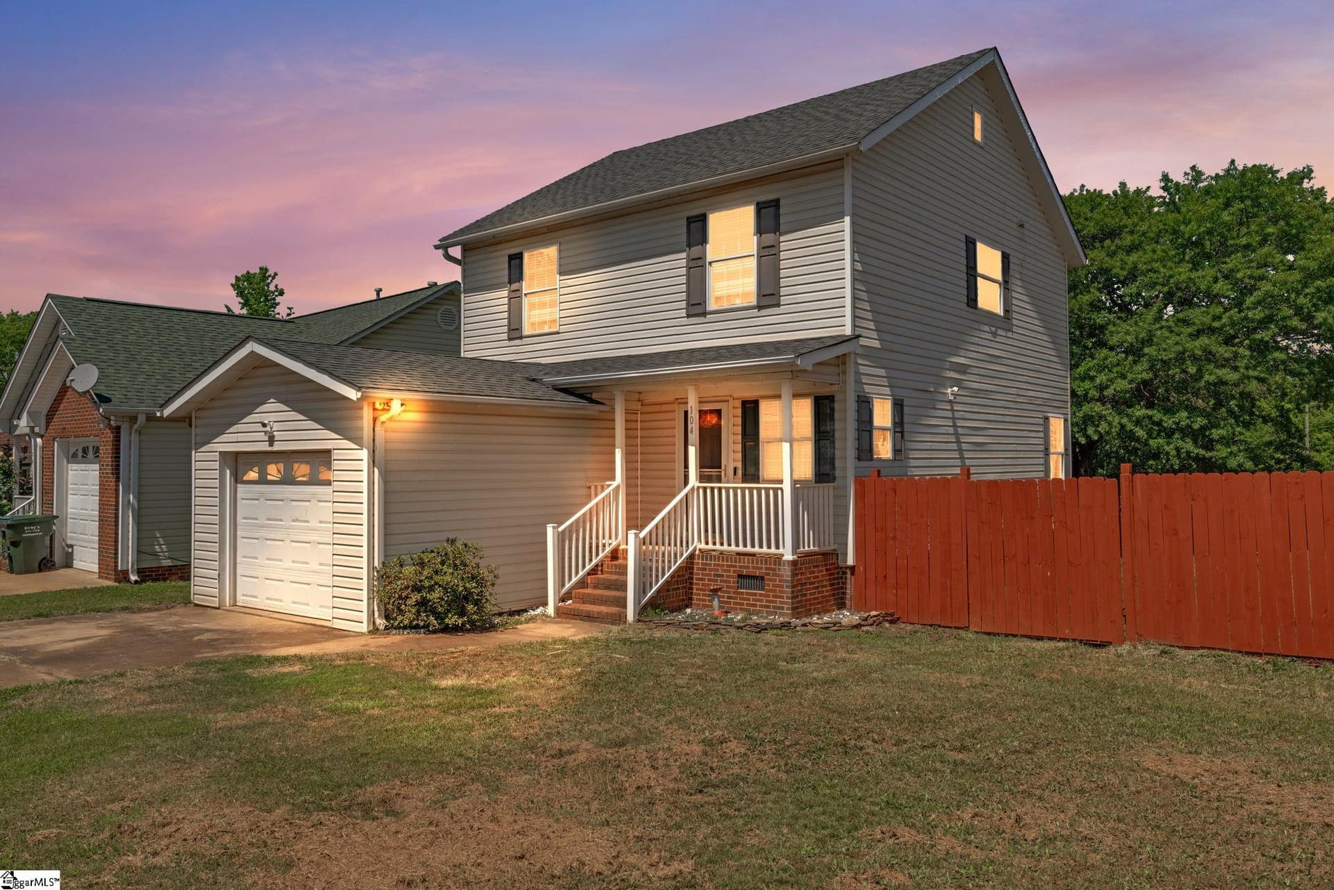 Suncrest Ridge, Greer Community