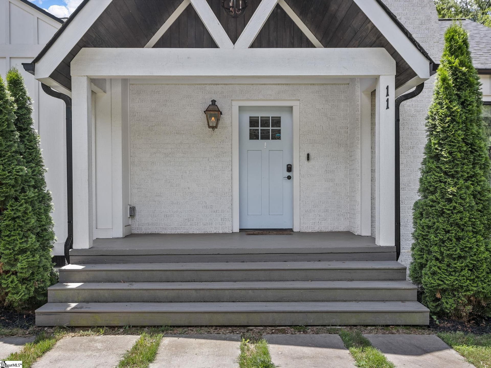 Property image 2 at 11 Pleasant Ridge Avenue, Greenville, SC 29605