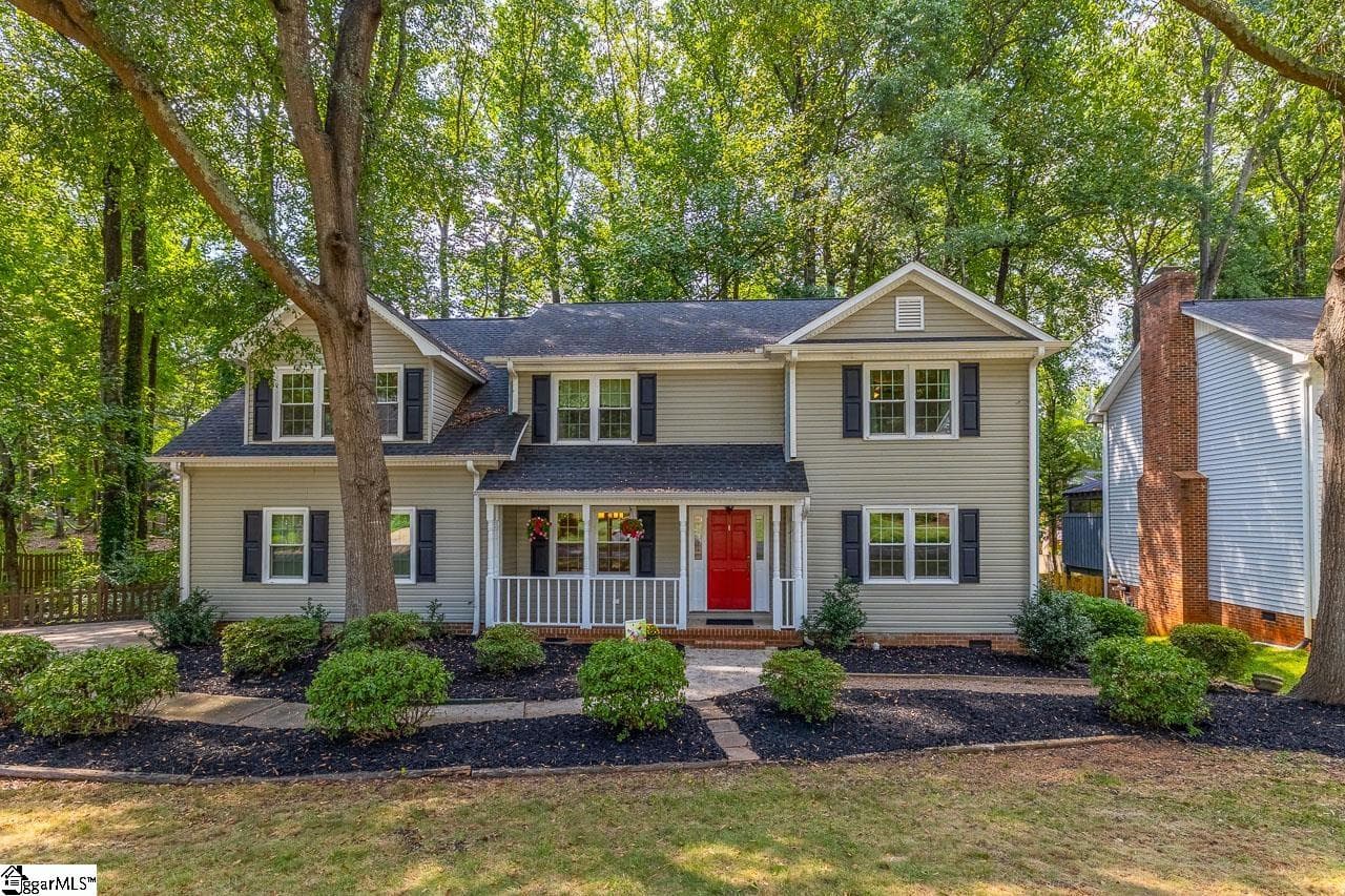 Property image 2 at 215 E Shefford Street, Greer, SC 29650