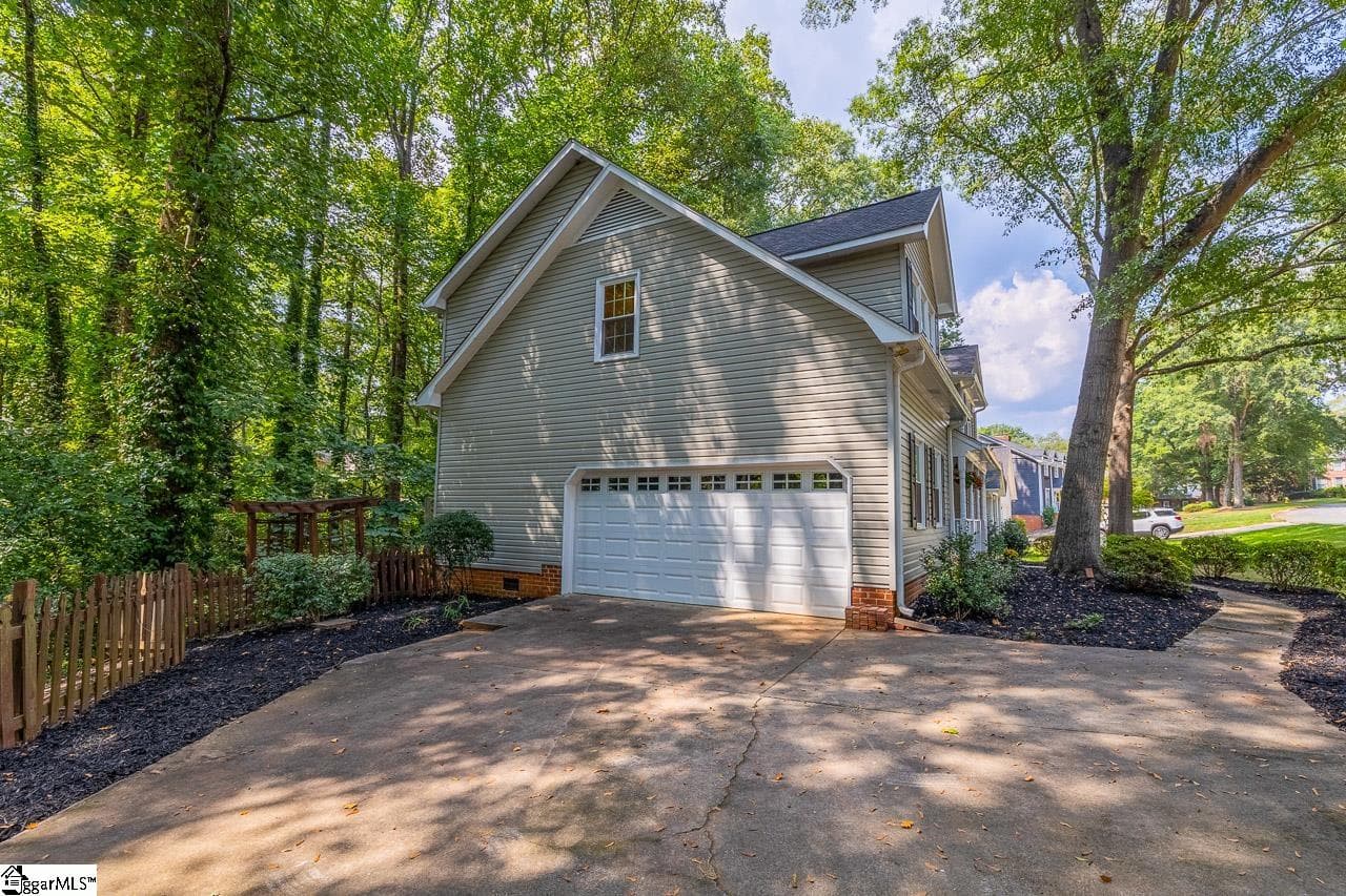 Property image 5 at 215 E Shefford Street, Greer, SC 29650