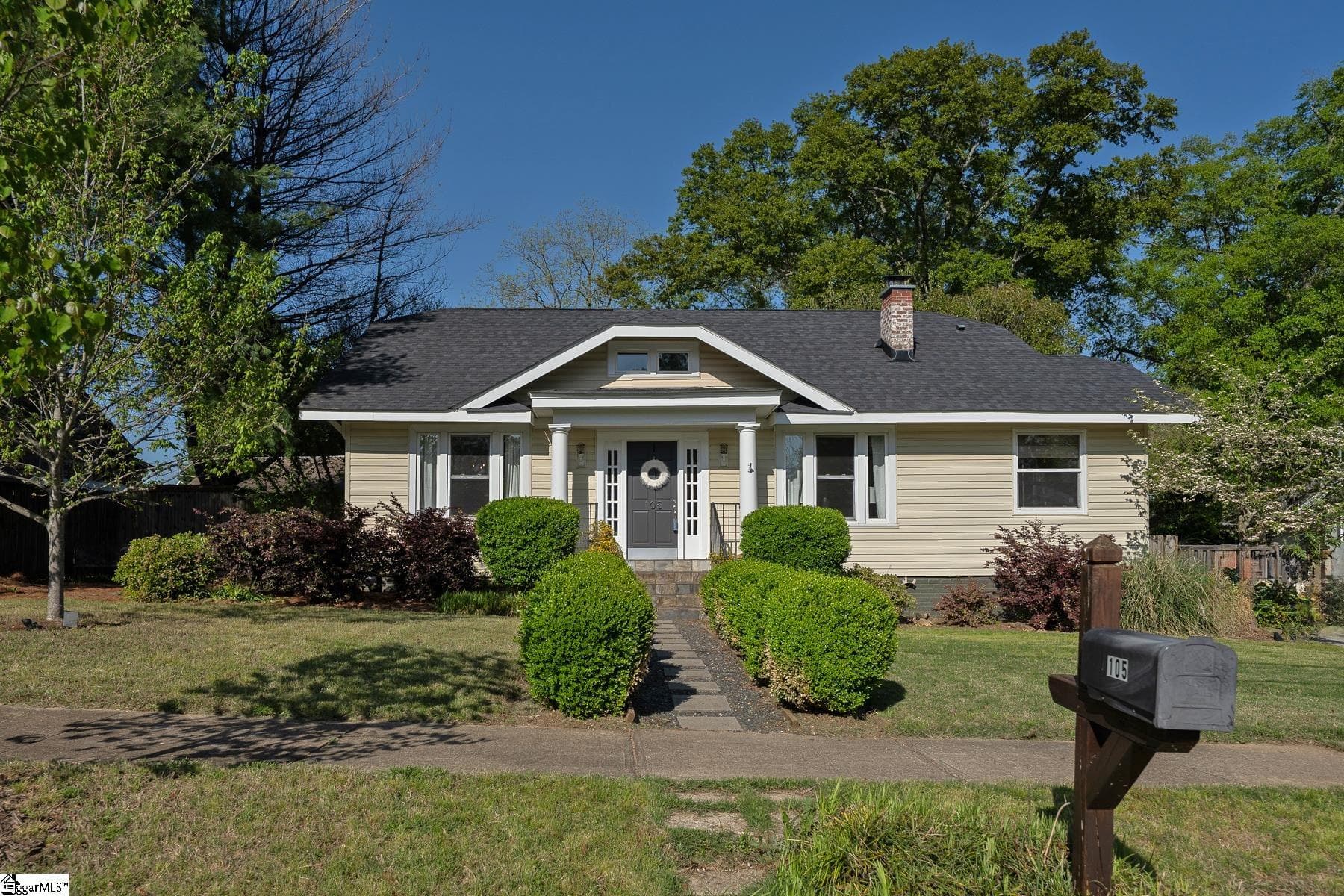 105 Ladson Street