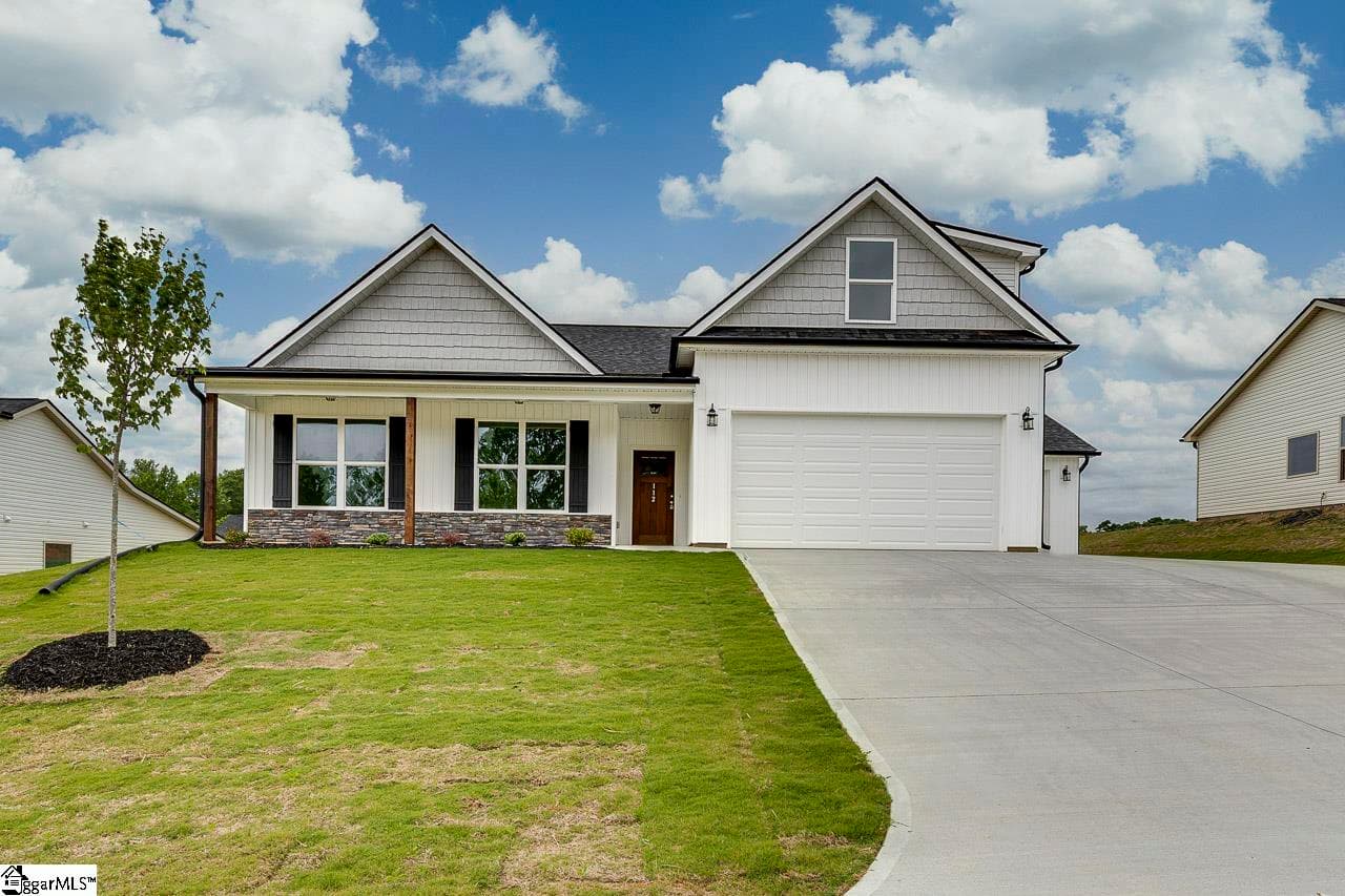 112 Walters Way