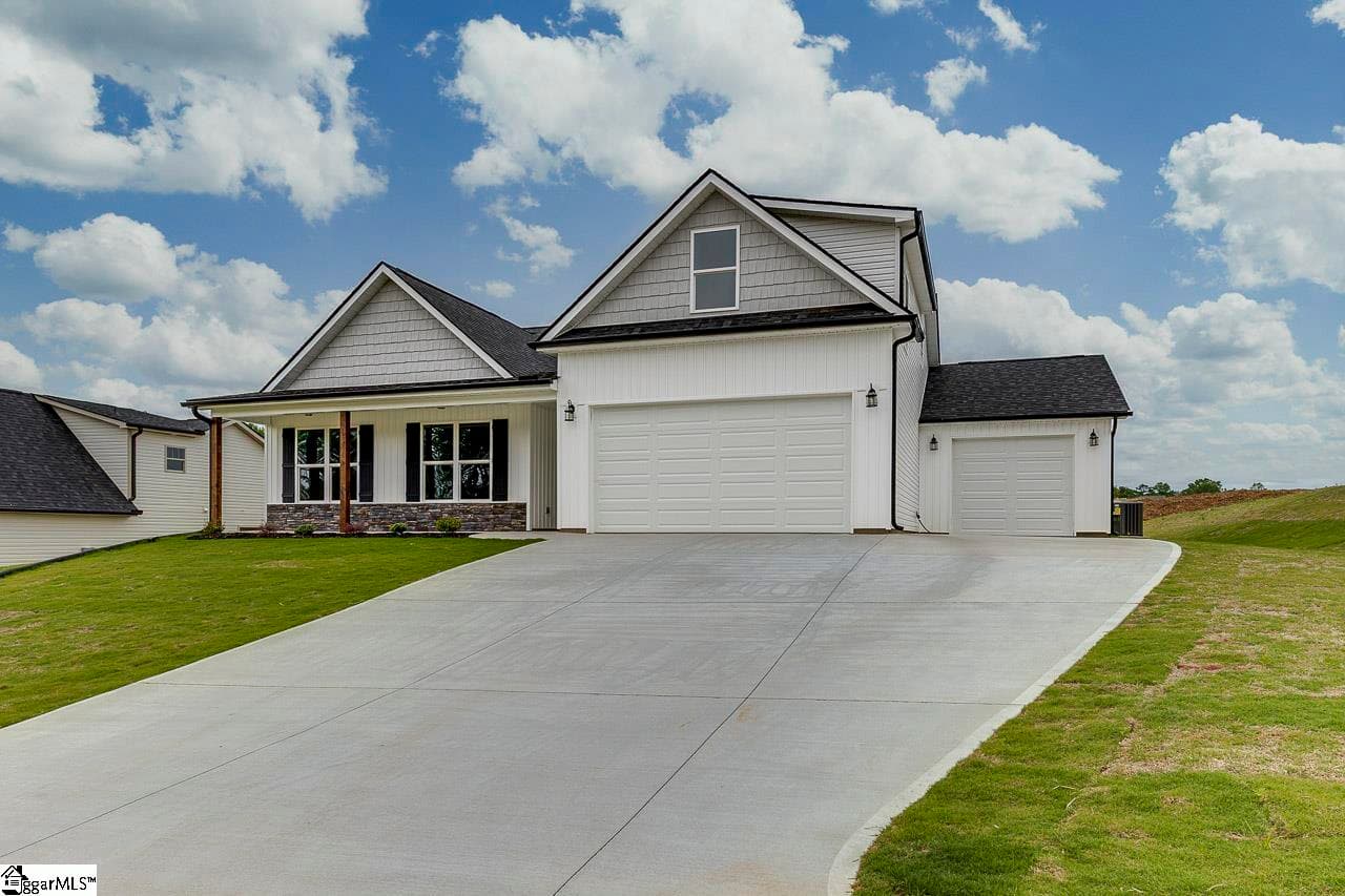 Property image 2 at 112 Walters Way, Pickens, SC 29671