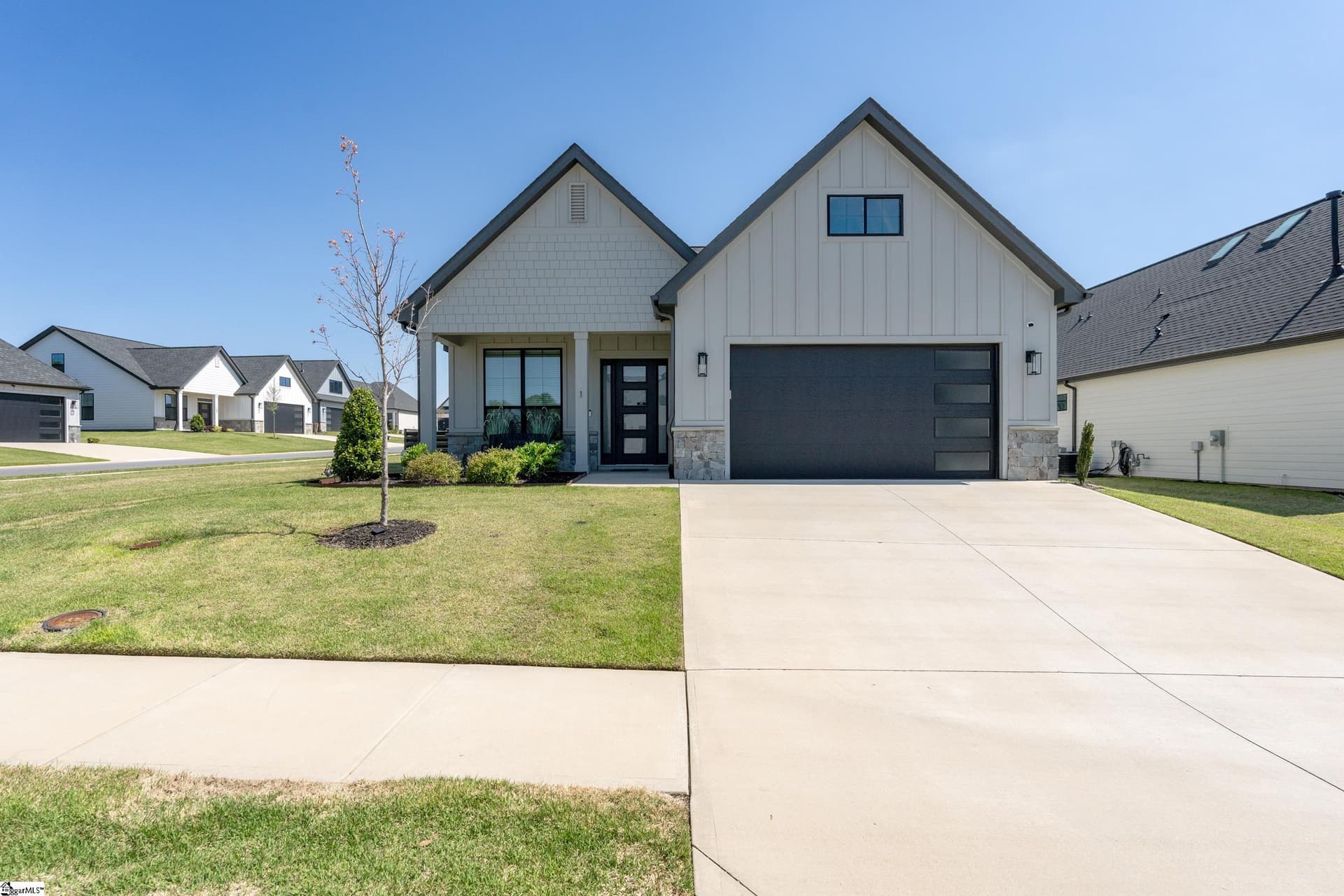 1 Winding Rock Road