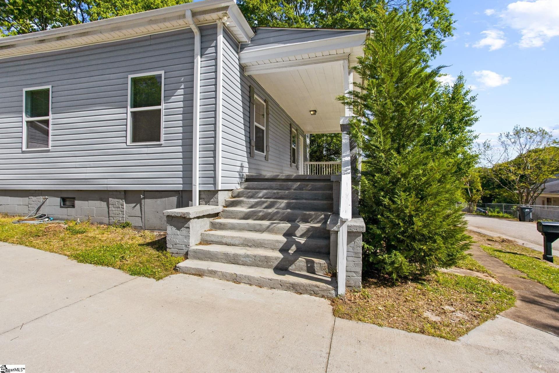 Property image 4 at 38 4th Avenue, Greenville, SC 29611