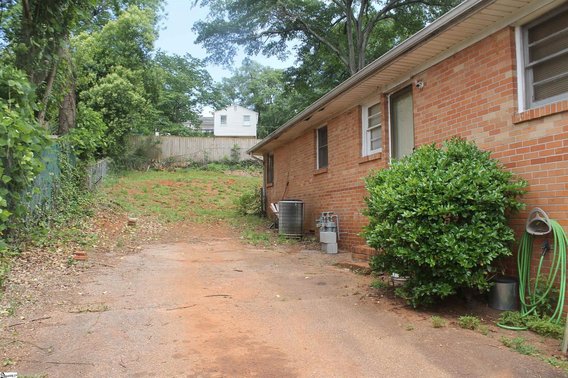 Property image 2 at 206 Ashley Avenue, Greenville, SC 29609-5454