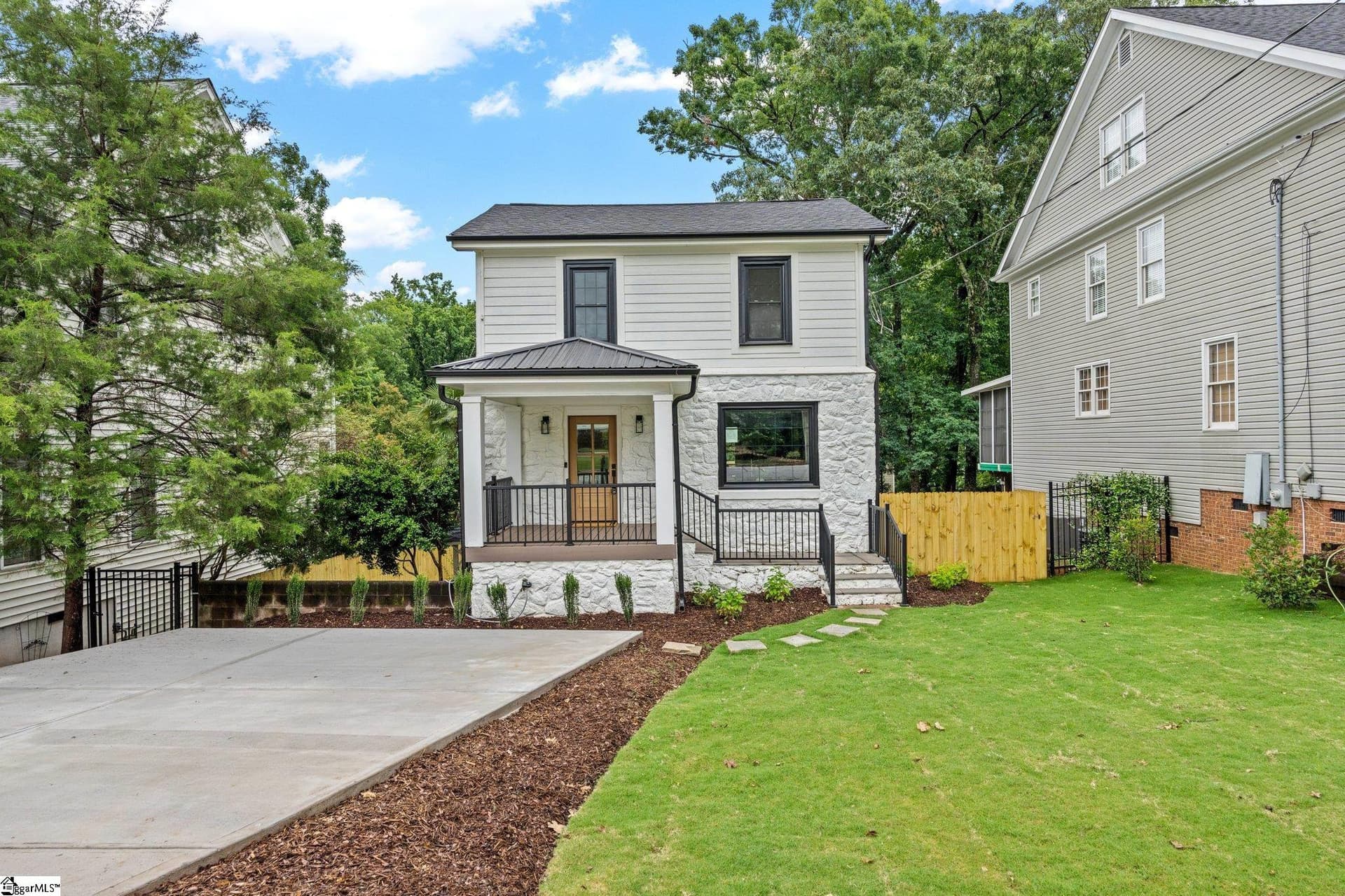 28 Douglas Drive