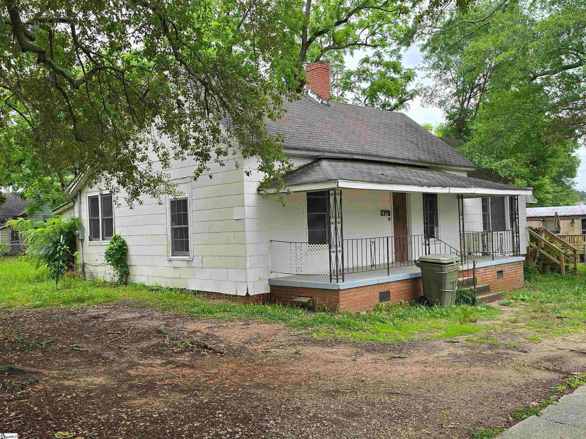 Property image 2 at 196 Poplar Street, Clinton, SC 29325