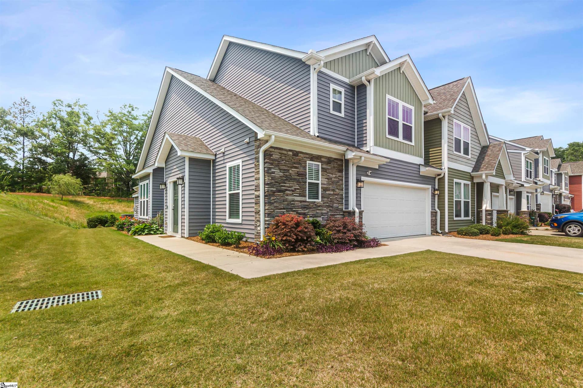 Property image 2 at 109 Creekhaven Lane, Taylors, SC 29687