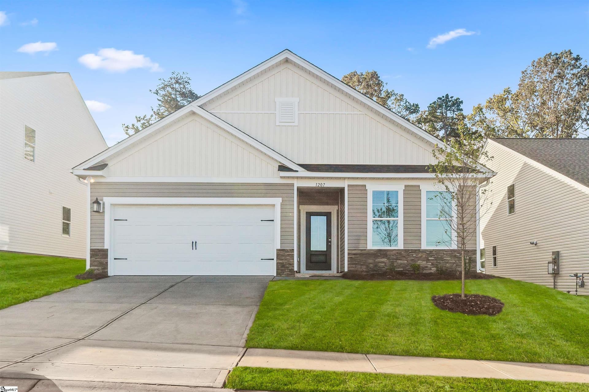 Persimmon Hill, Lyman Community