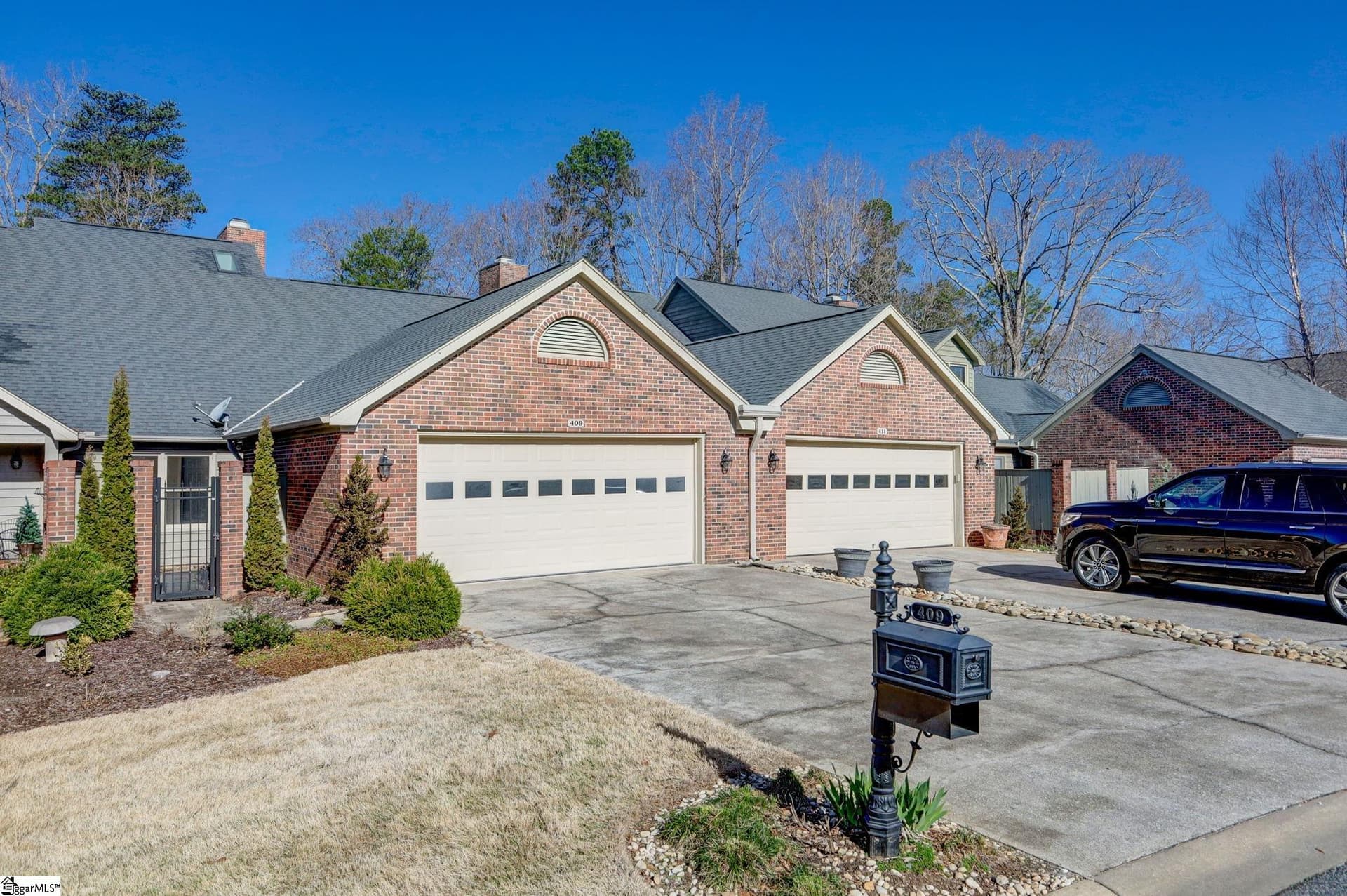 Property image 2 at 409 Hunters Circle, Greenville, SC 29617