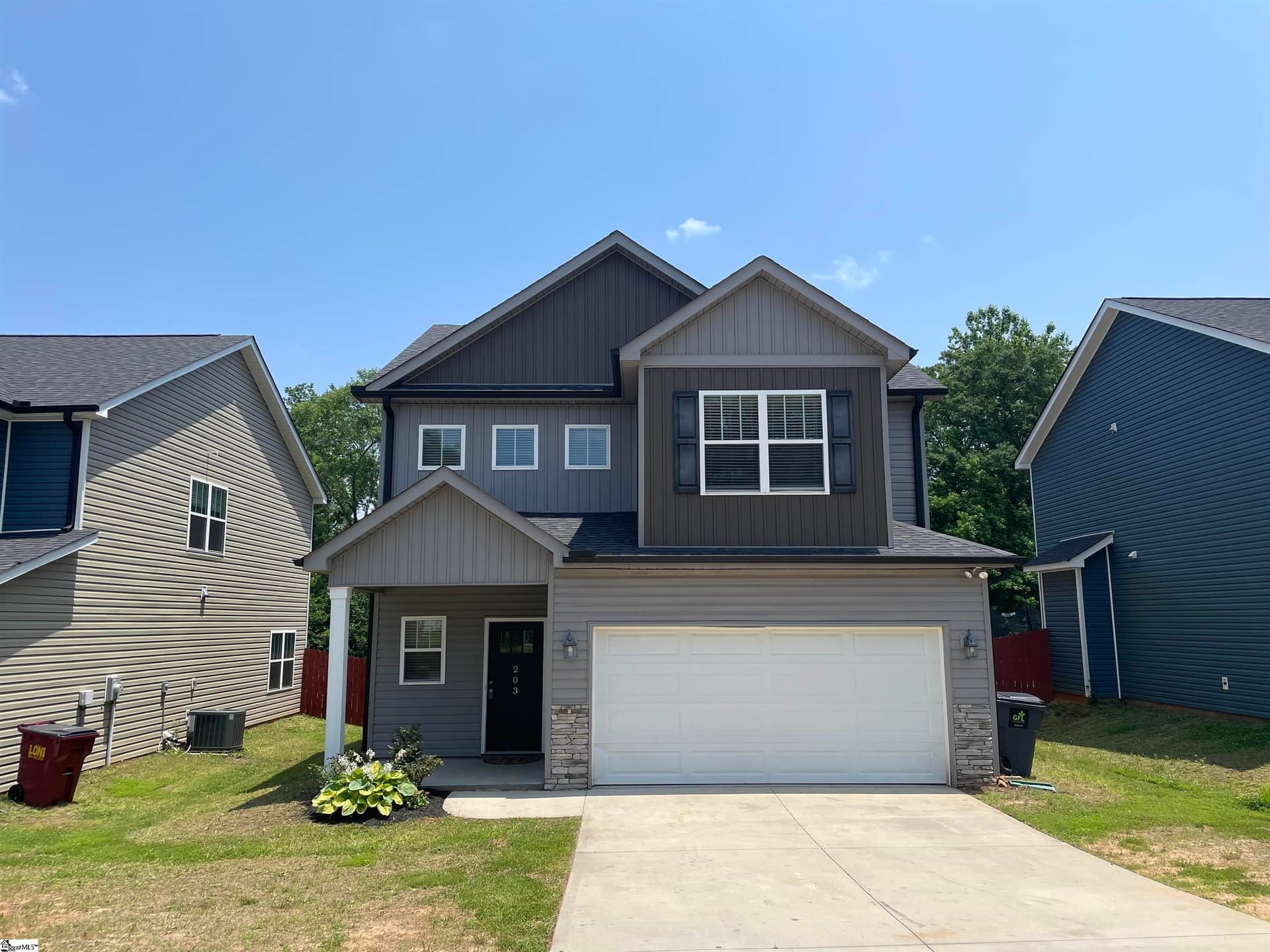 203 Rosewood Circle