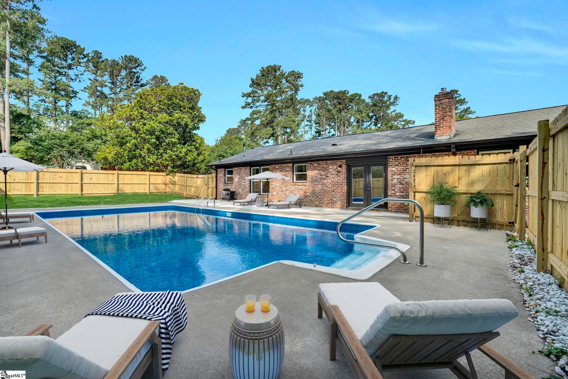 Property image 3 at 200 Ladbroke Road, Greenville, SC 29615