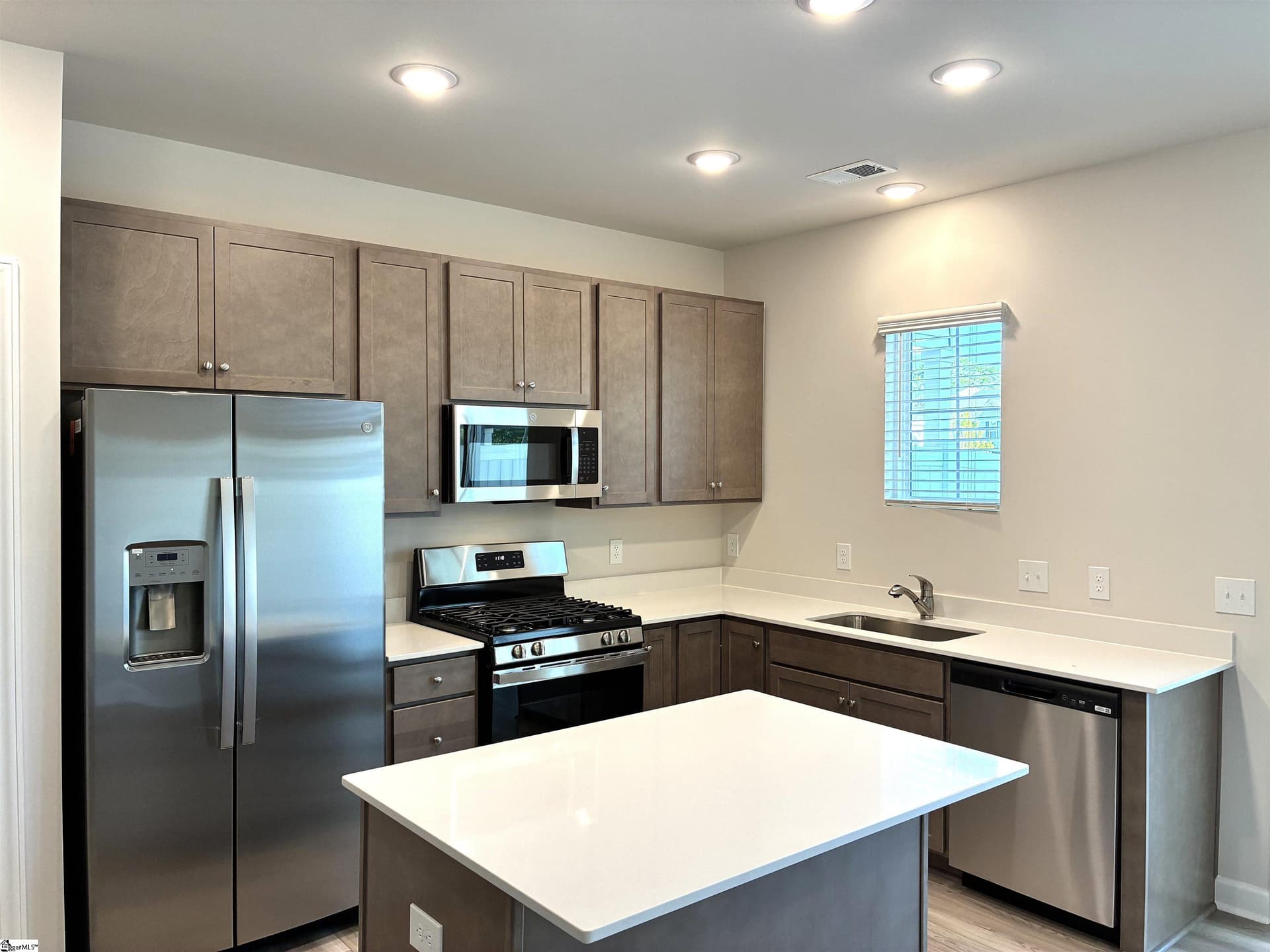 Property image 3 at 1503 Yellowwood Court, Reidville, SC 29375
