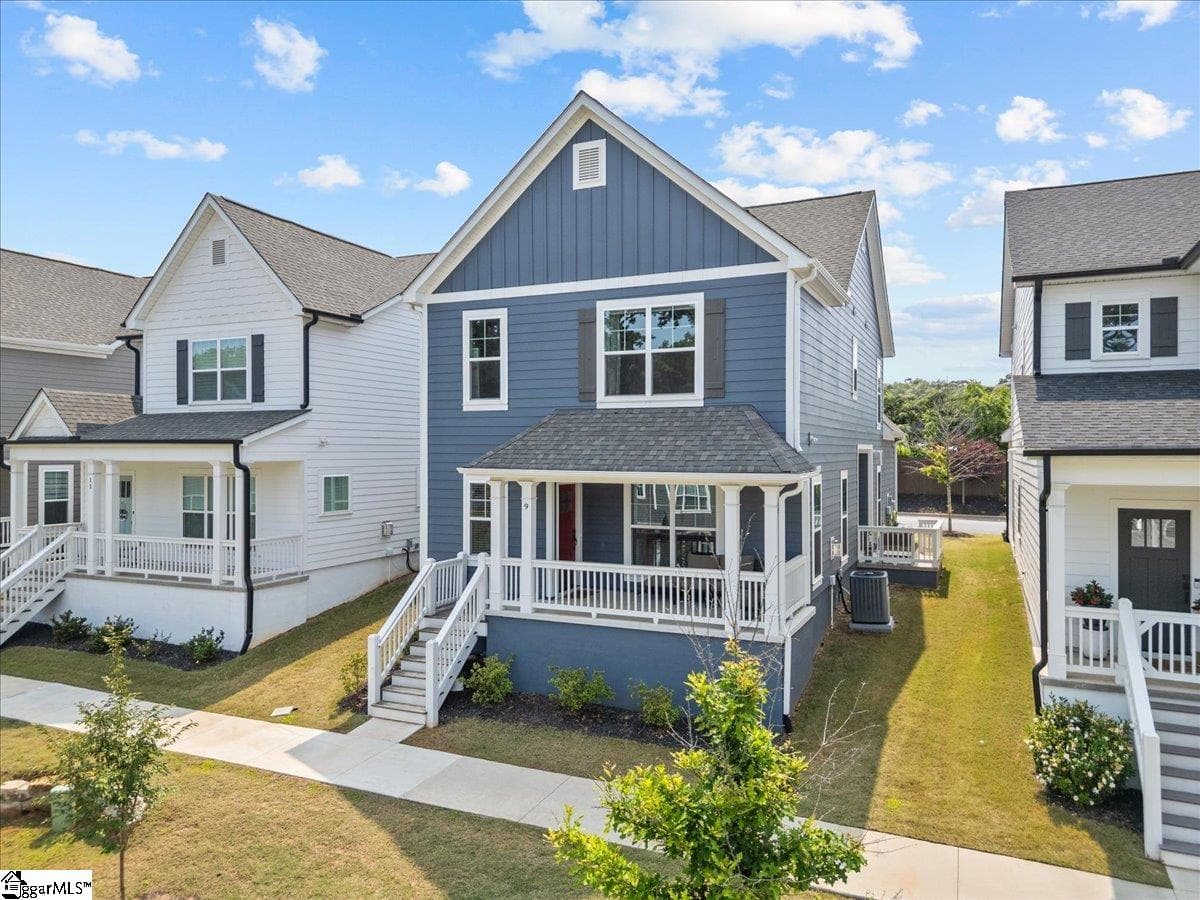 Property image 3 at 9 Logan Knoll Lane, Greenville, SC 29607