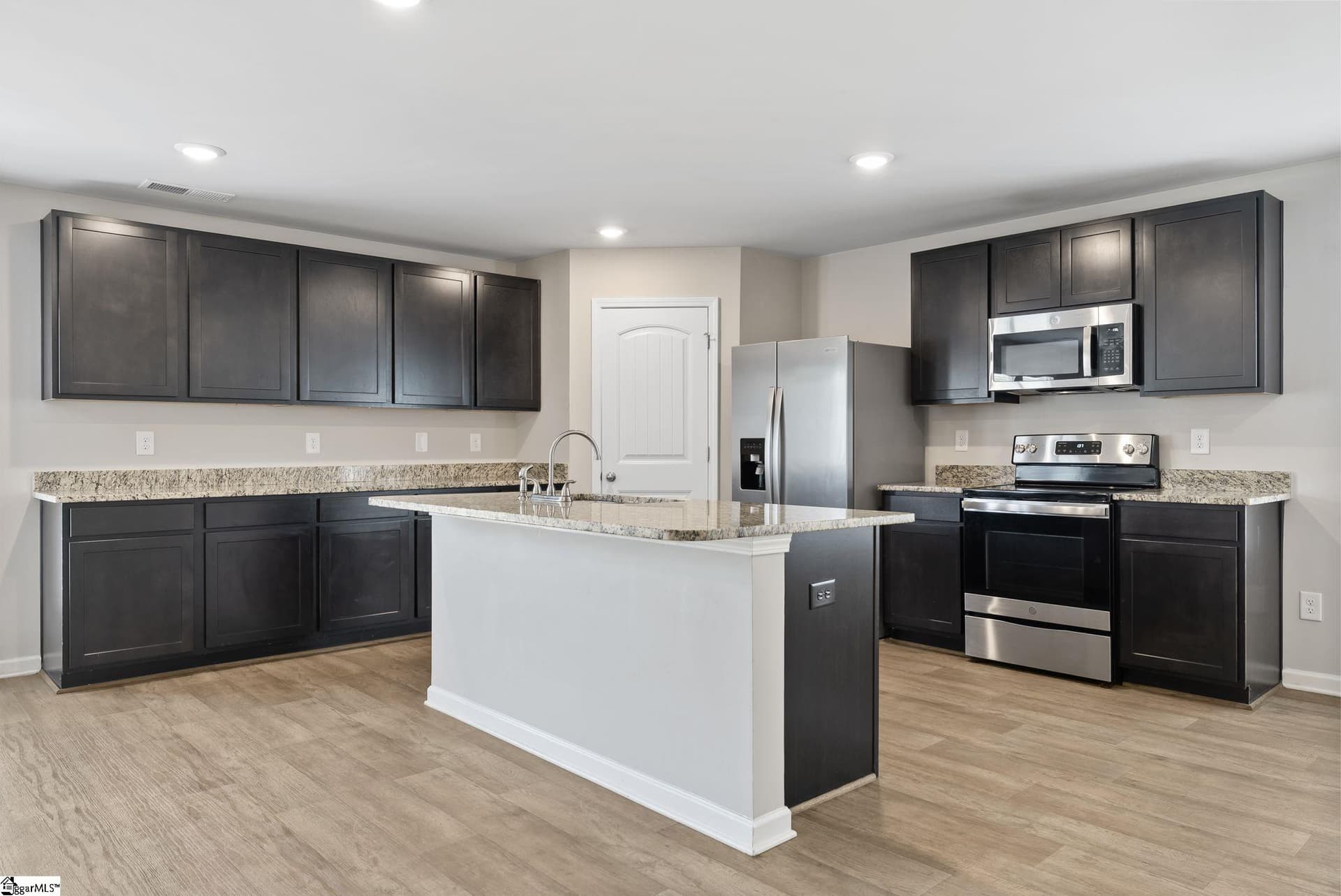 Property image 3 at 105 Echline Street, Fountain Inn, SC 29644