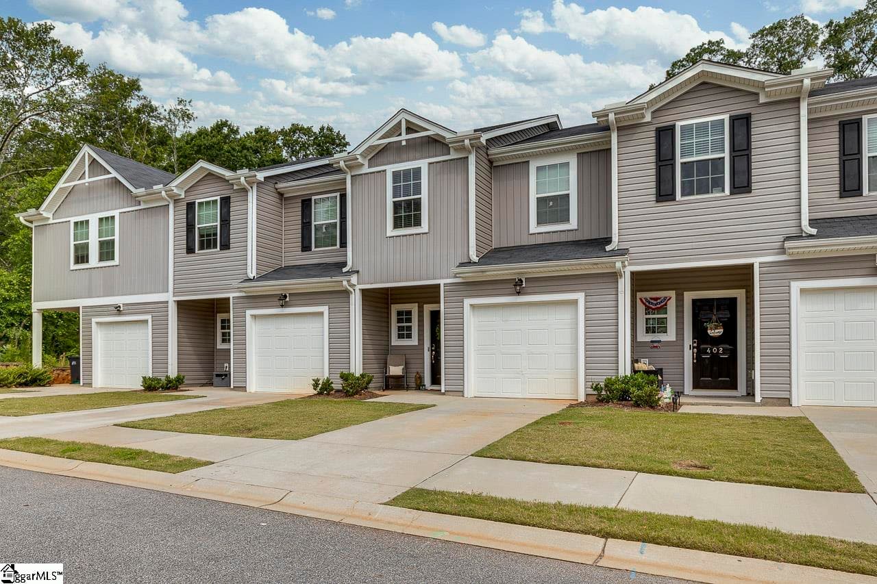 Property image 2 at 404 Hillrock Court, Greenville, SC 29617