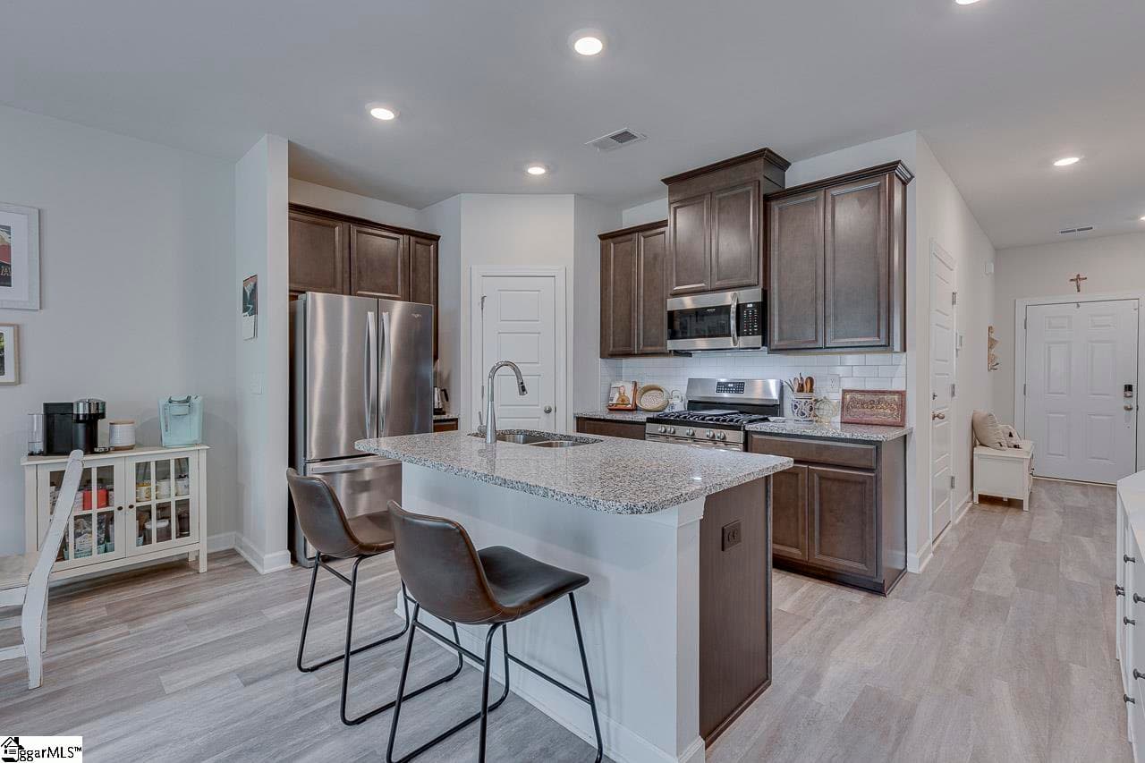 Property image 5 at 404 Hillrock Court, Greenville, SC 29617