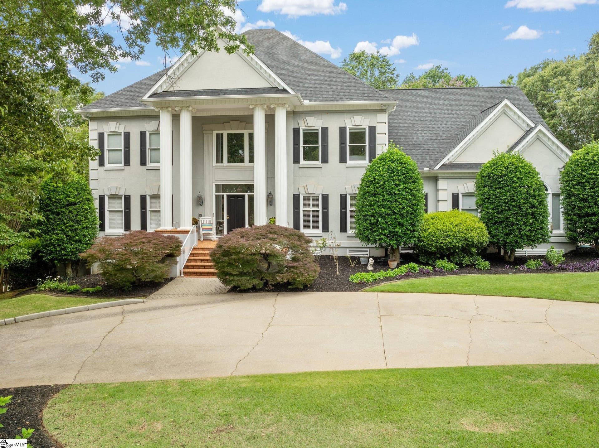 120 Thornblade Boulevard