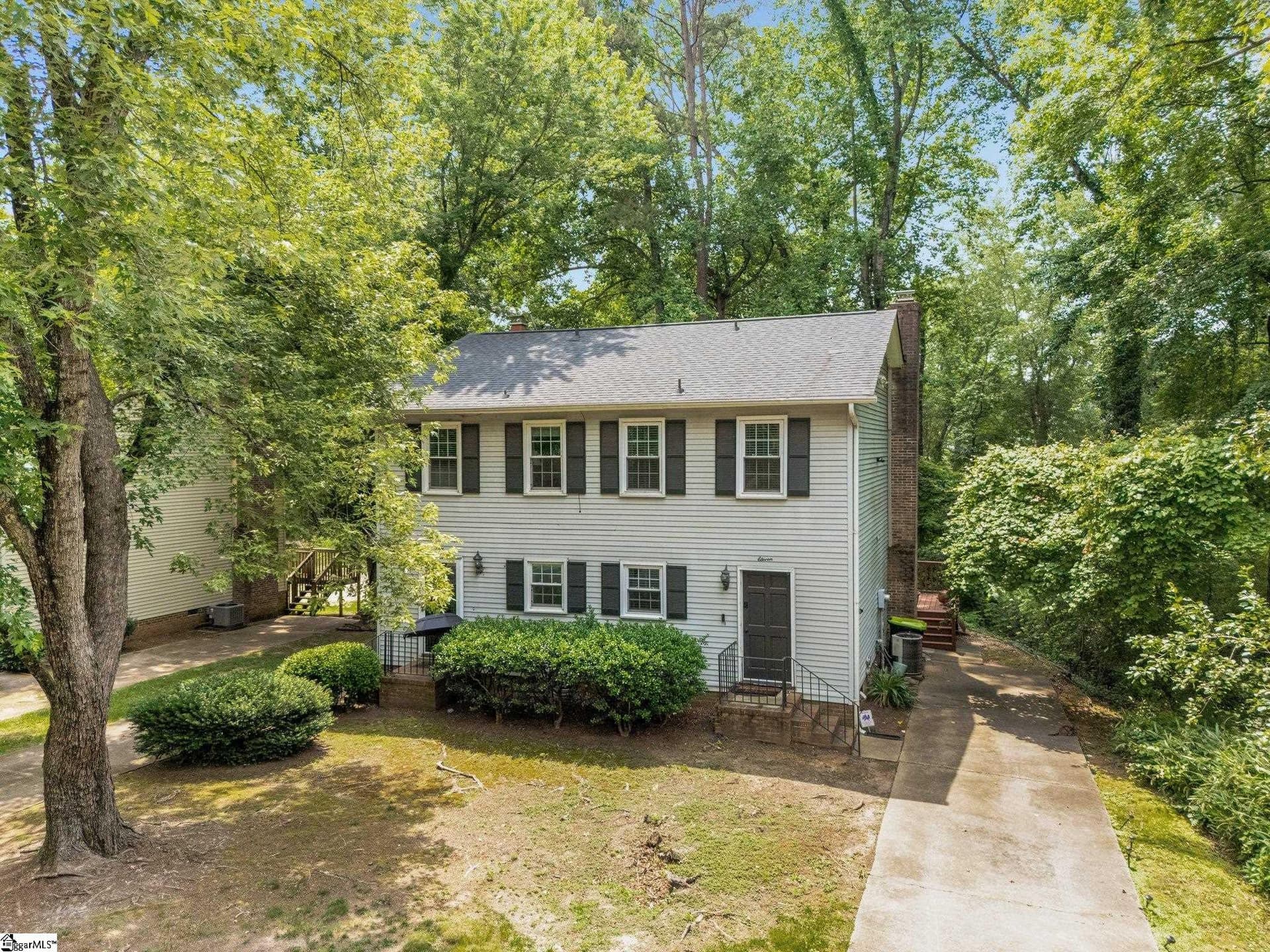 11 Dover Drive