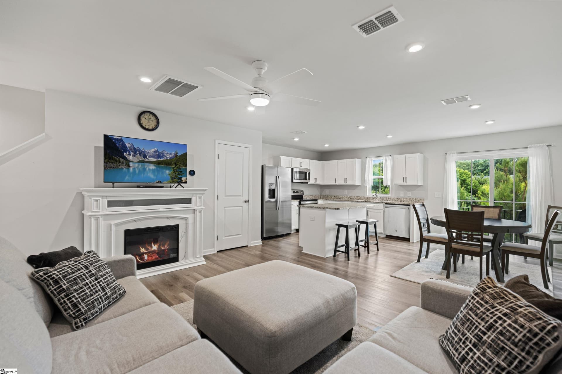 Property image 2 at 128 Sarnesfield Way, Greenville, SC 29605