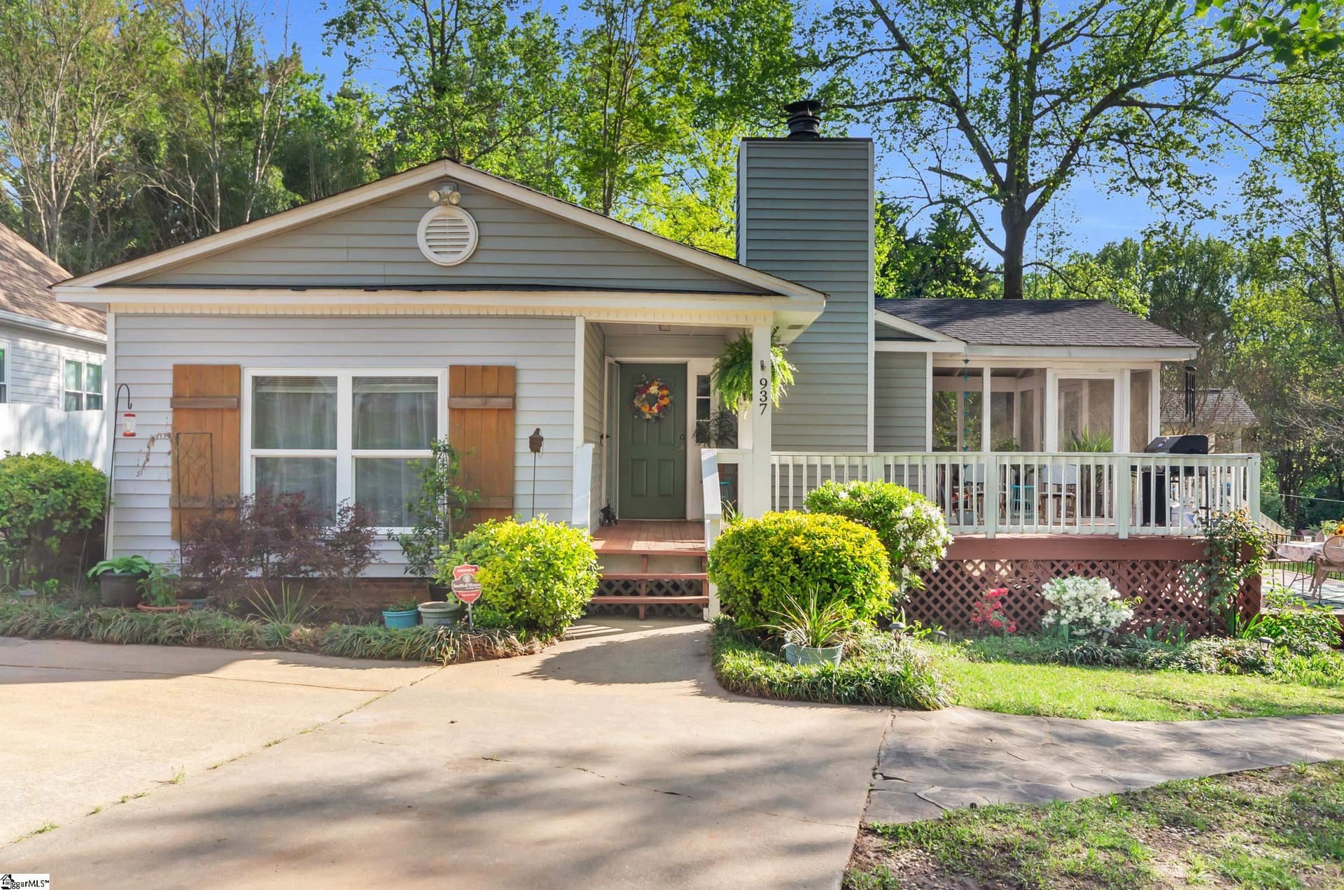 937 Summit Drive