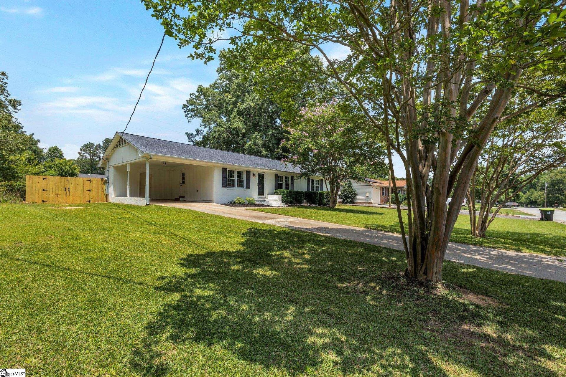Property image 2 at 615 Creighton Drive, Taylors, SC 29687