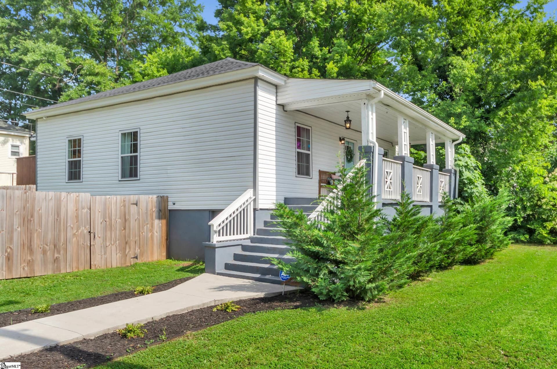 Property image 3 at 44 4th Avenue, Greenville, SC 29611