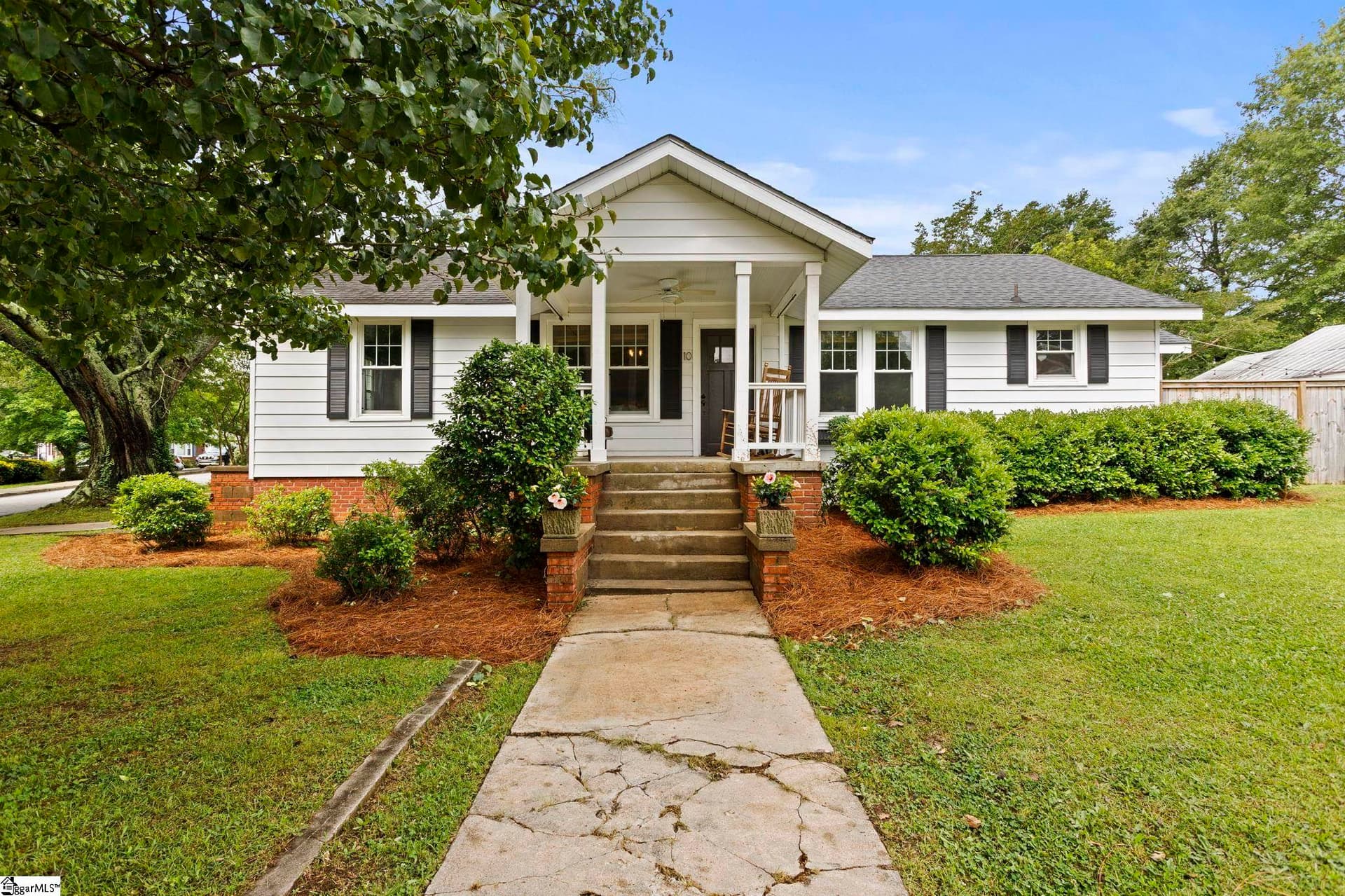 Property image 2 at 10 Keith Drive, Greenville, SC 29607