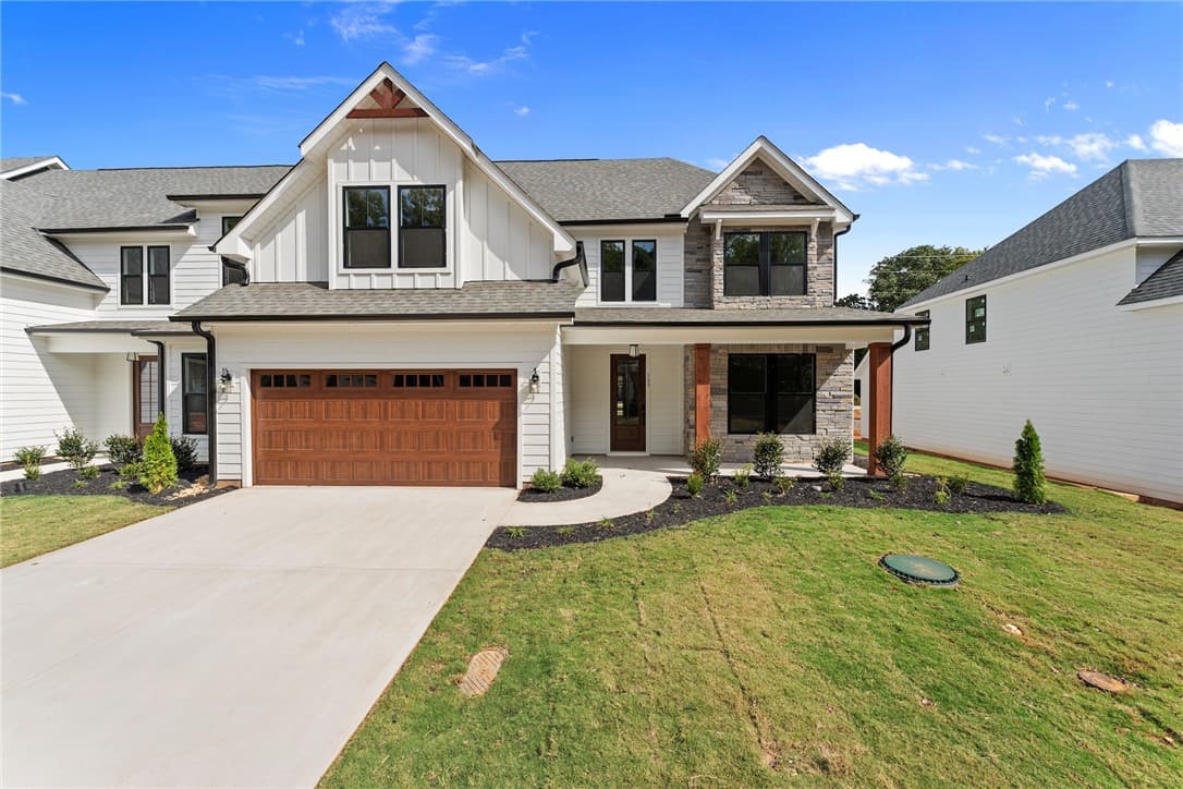 305 Breakwater Lane
