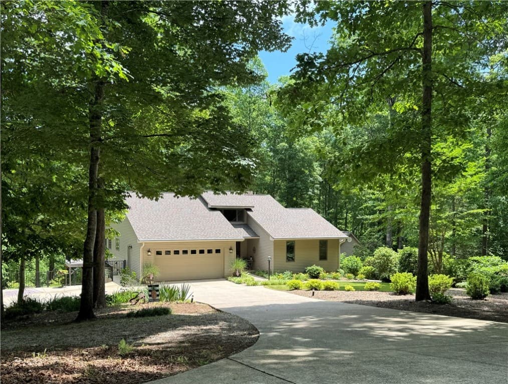 Twin Rivers, Salem Community