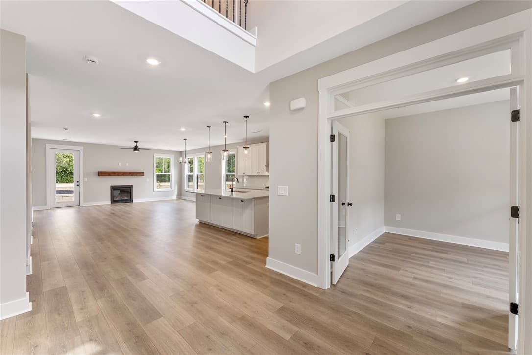 Property image 3 at 309 Breakwater Lane, Seneca, SC 29678