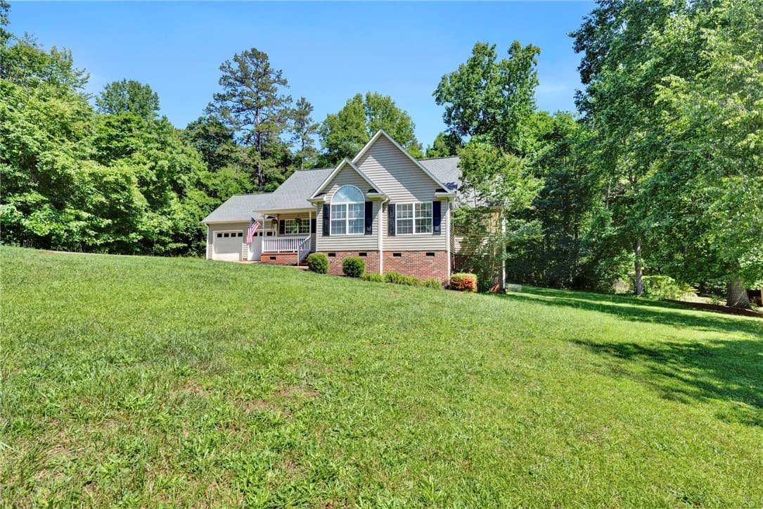 Property image 3 at 711 Sunny Shore Lane, Anderson, SC 29621